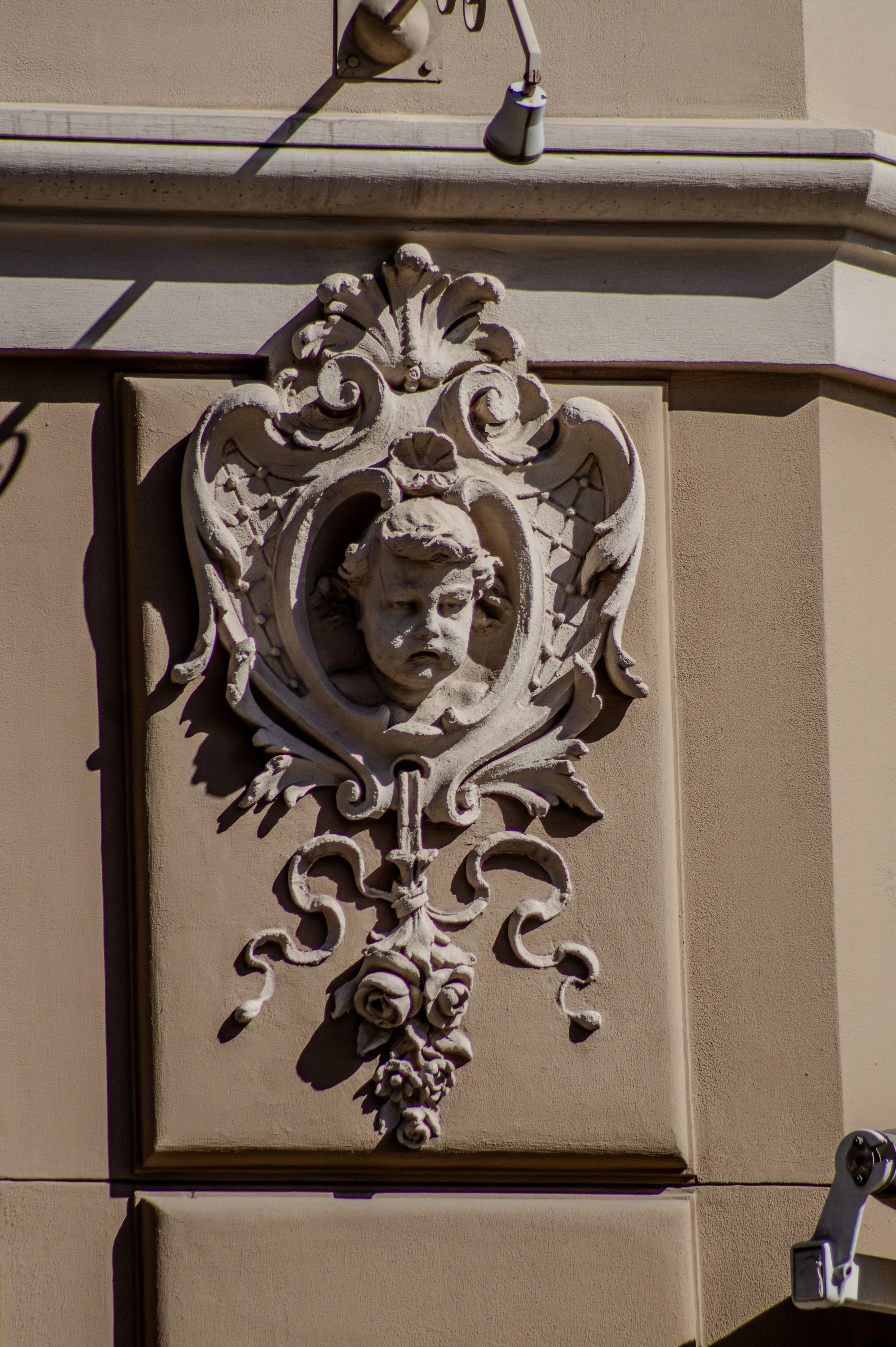 Ornate Architectural Bas-Relief Sculpture · Free Stock Photo