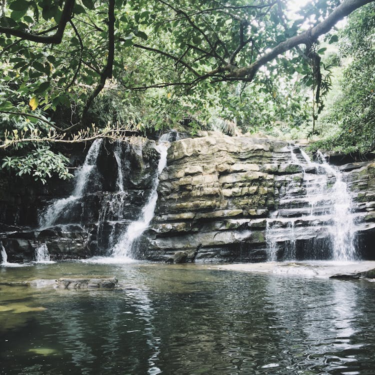Tangerine Falls waterfall