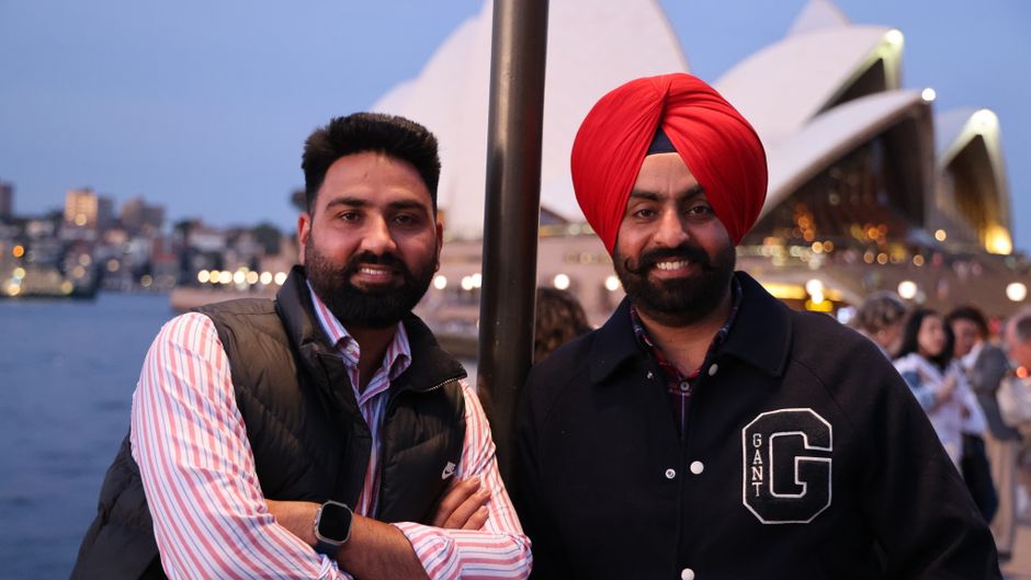 Sydney To Ahmedabad Singapore