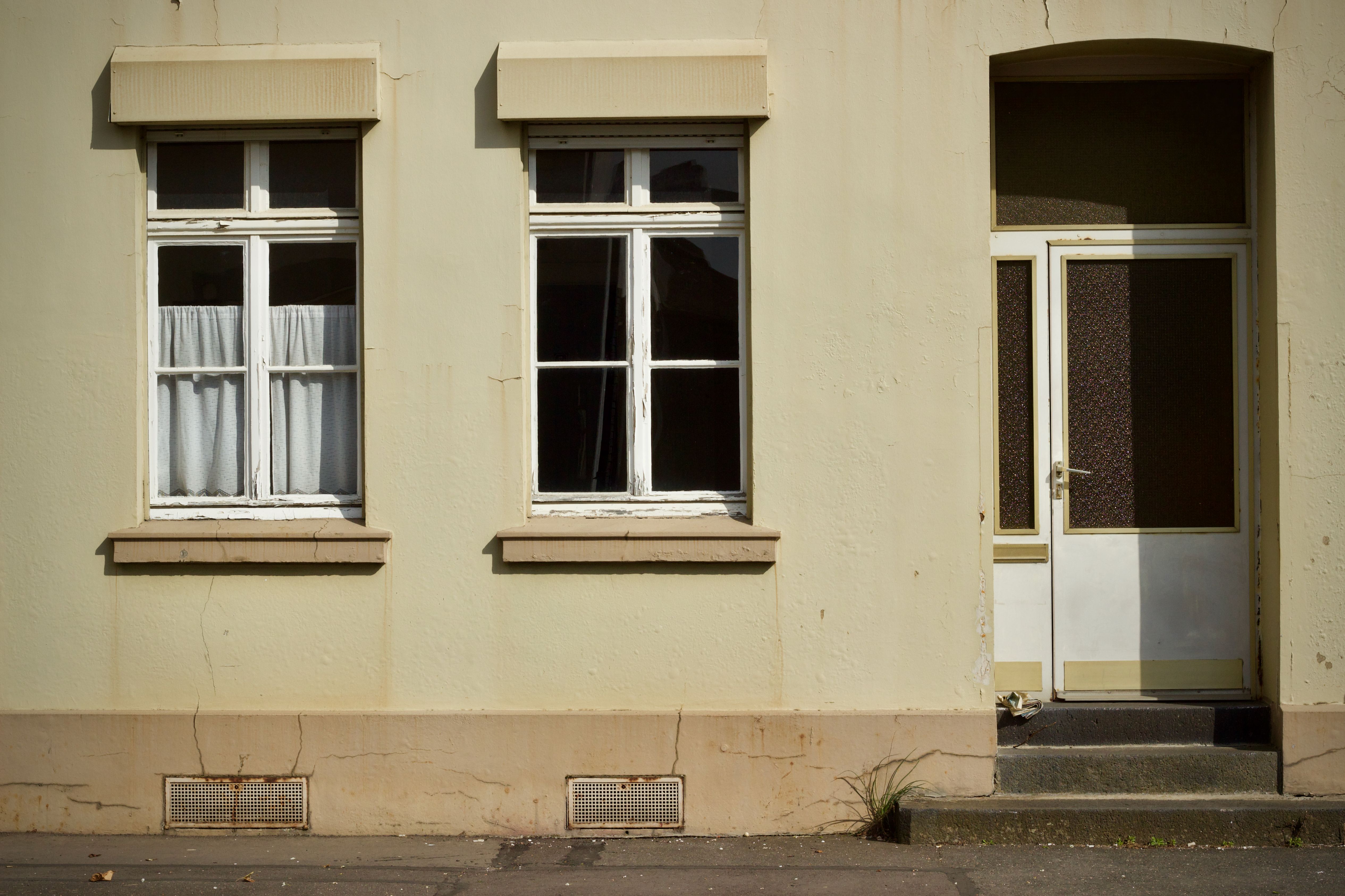 Lackierarbeiten für Türen und Fenster