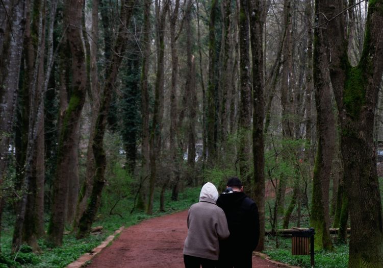 happy couple meeting after online dating success