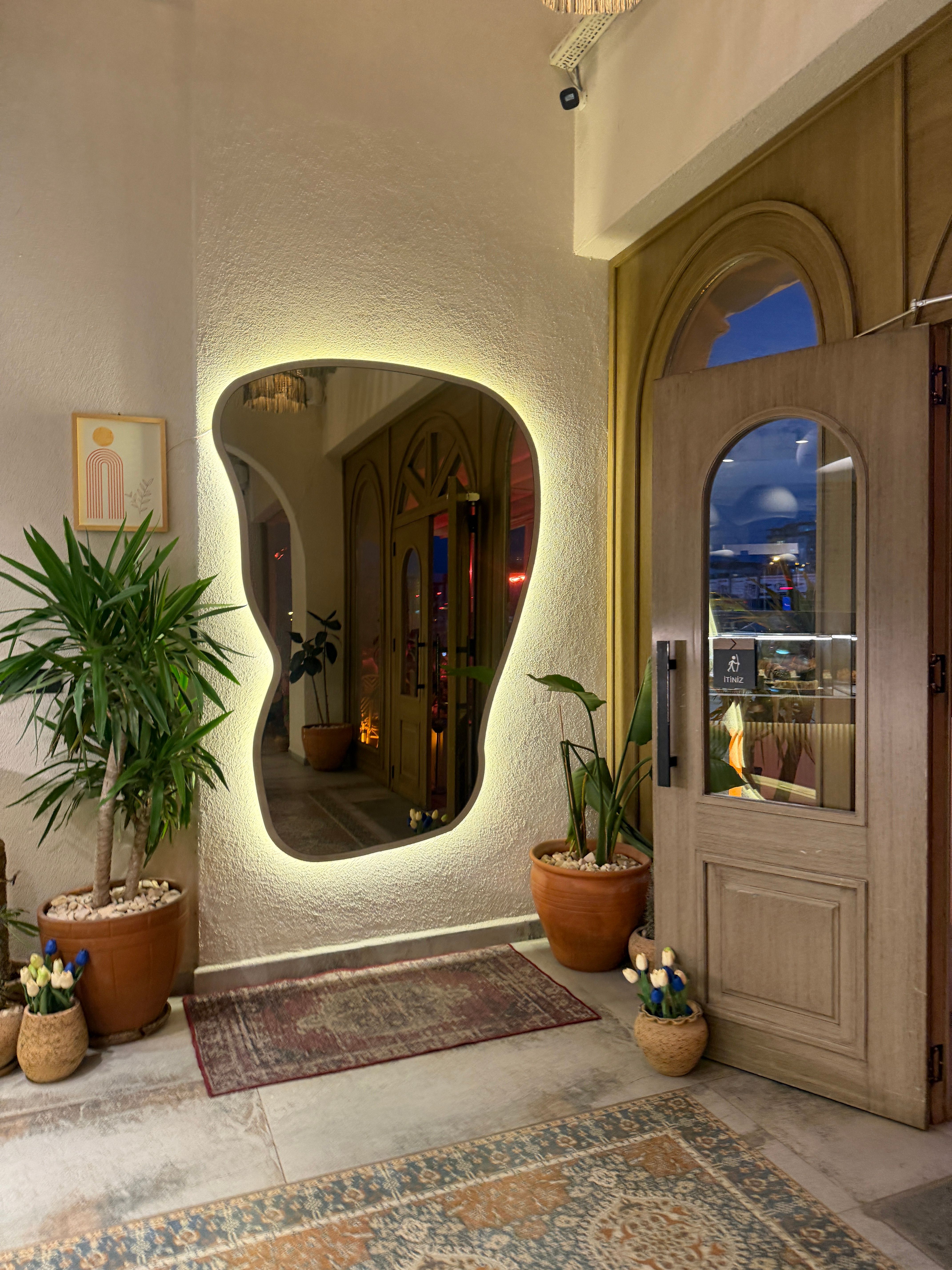 Unique mirror for commercial interior projects Unique mirror for commercial interior projects
