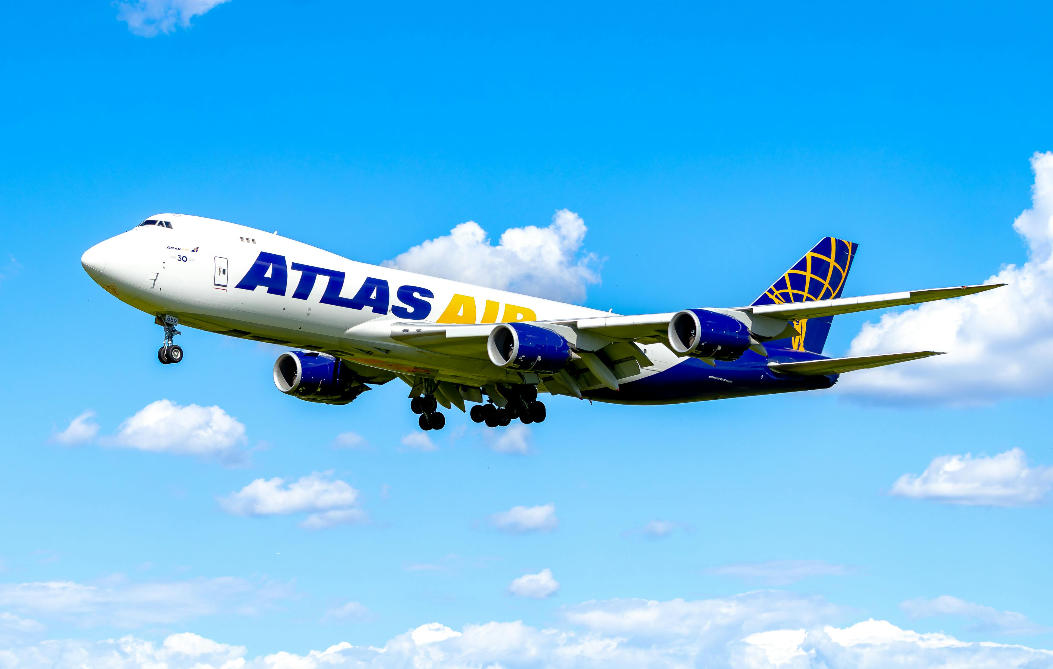 How Do Airline Miles Work? — Photo by Matheus Figueiredo on Pexels