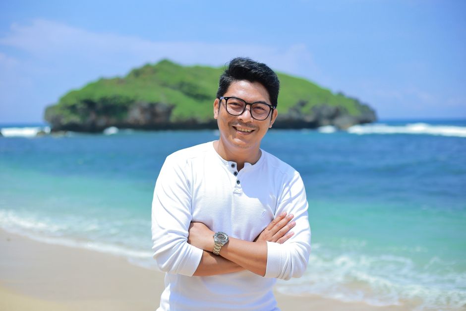 マレーシアのザヒド氏、野党UMNOの政権復帰計画を受け、アンワル首相に早期解散を要求