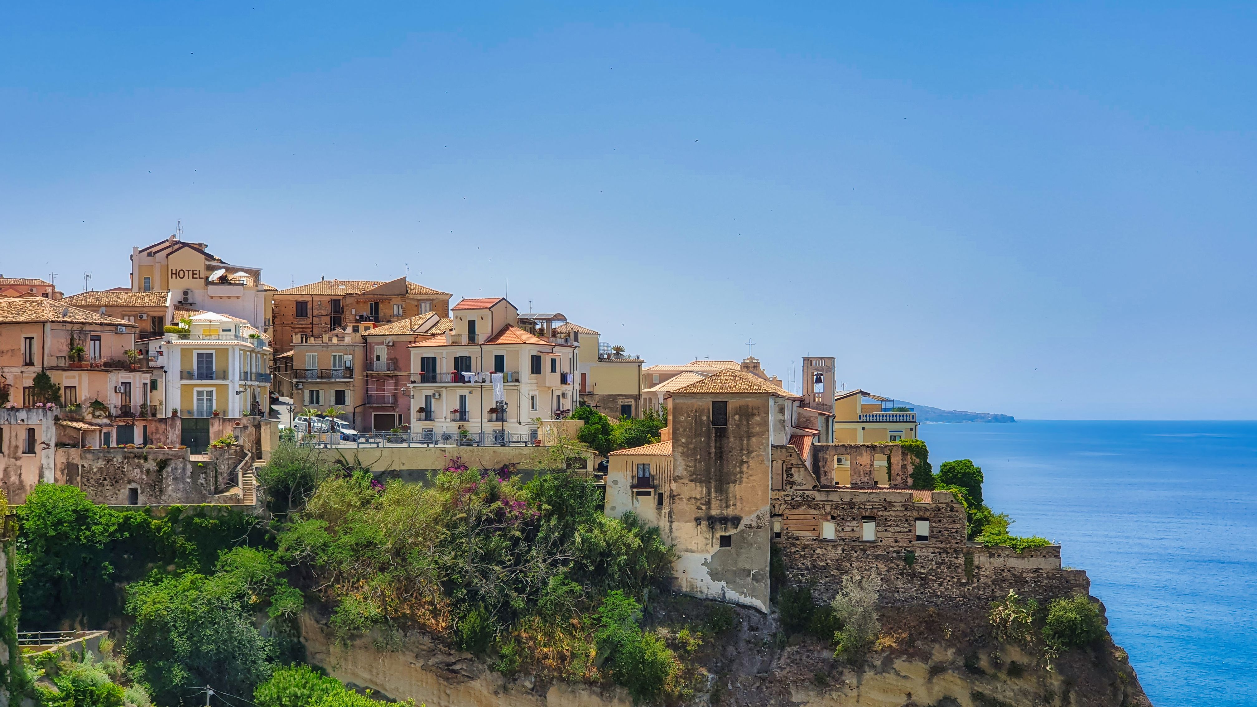 8 Underrated Alternatives to the Amalfi Coast for Cliffs and Sea Without the Crowds