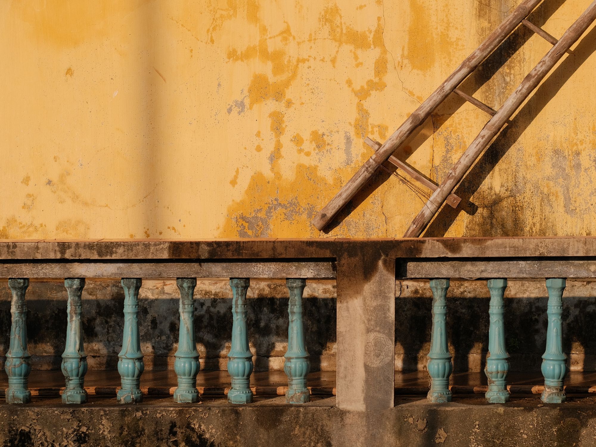 Plastering and Skimming in Clapham, Lambeth — professional painter and decorator at work