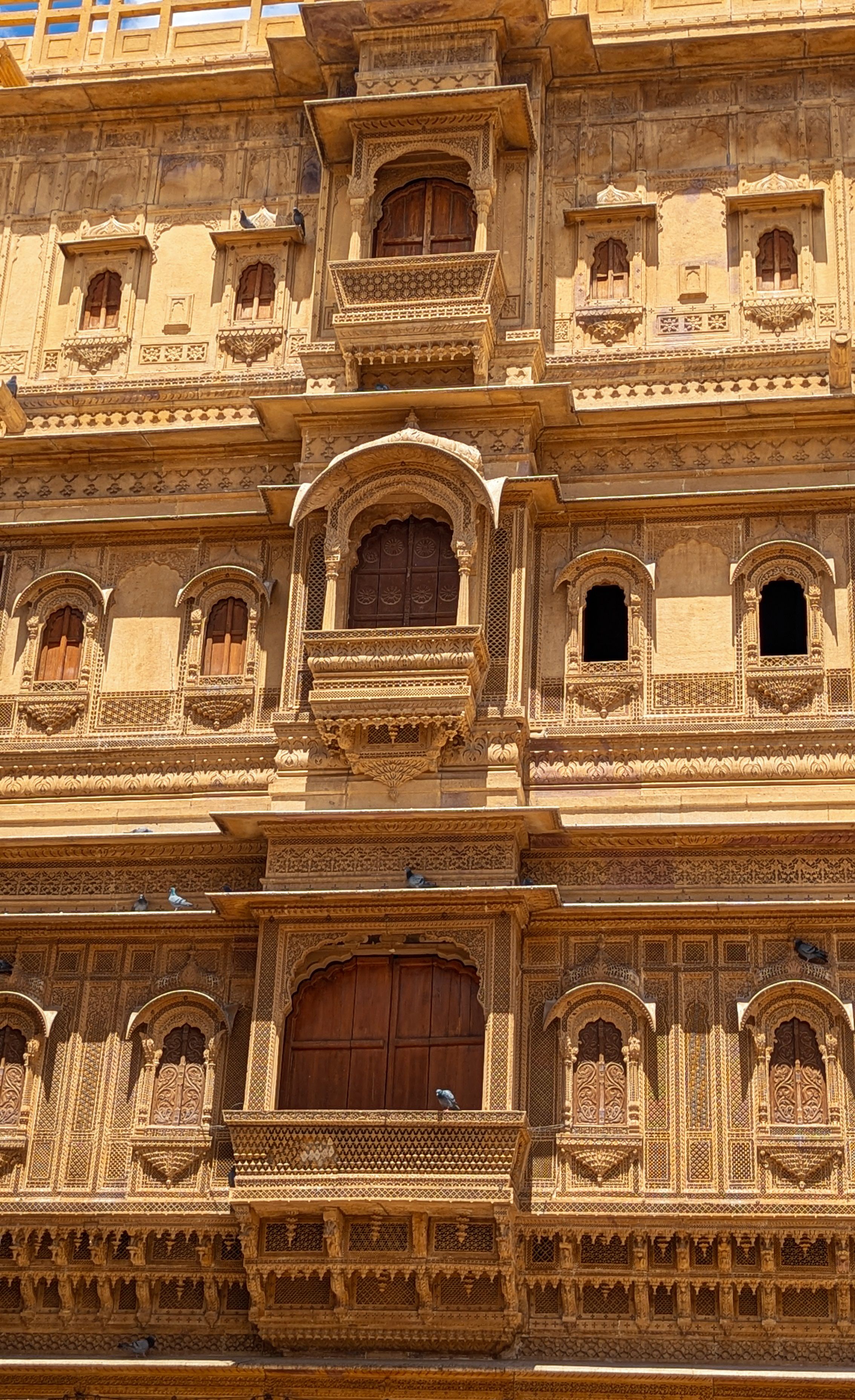 Historic Indian Architecture with Detailed Facade · Free Stock Photo