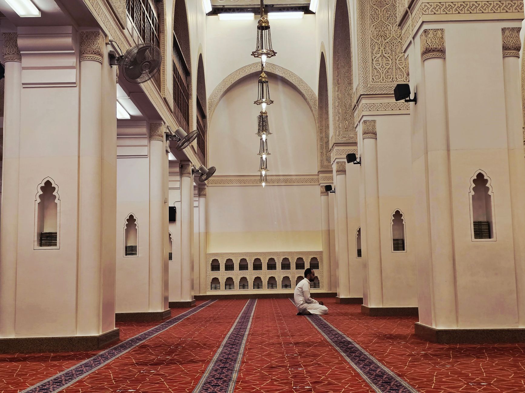 Kunjungi Masjid Istiqlal, Imam Masjidil Aqsa Serukan Persatuan Umat Islam untuk Palestina