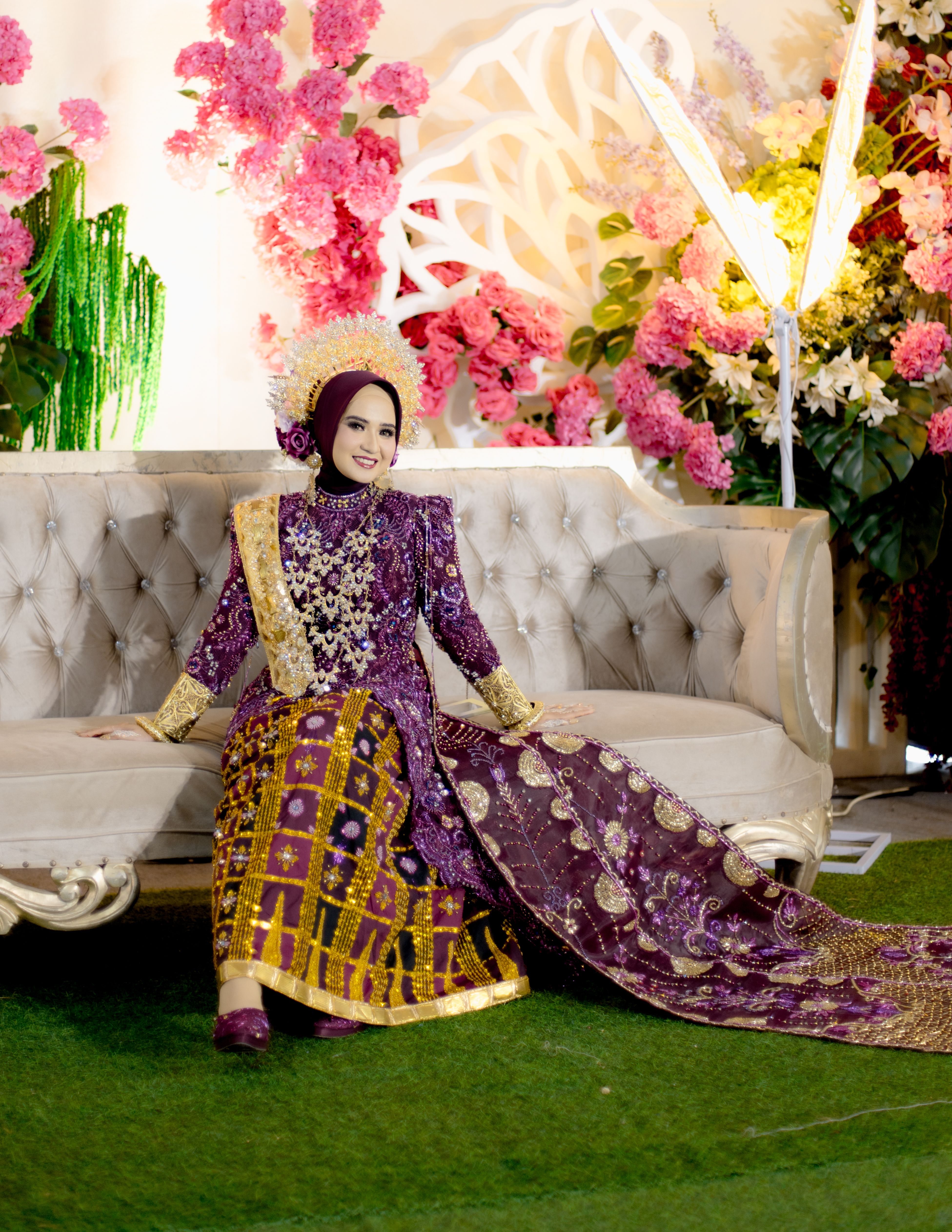 Stunning Traditional Bride in Vibrant Attire