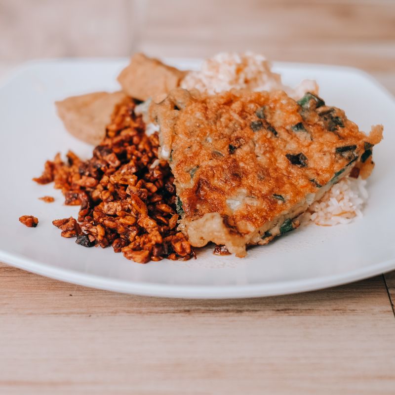 Pan-Roasted Annatto and Crispy Garlic Scapes White Rice