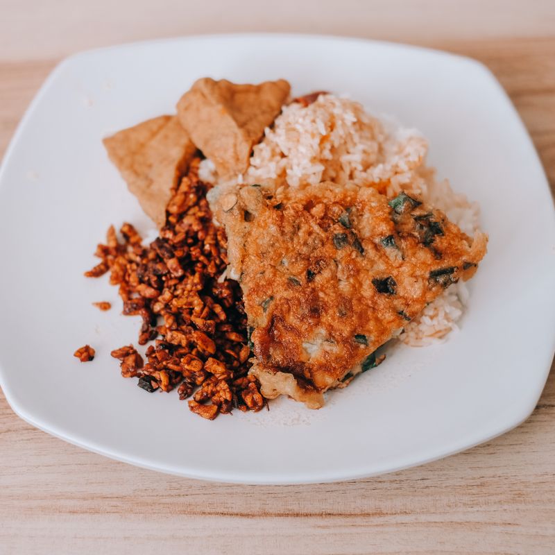 Quick Crispy Tempeh and Ginger Sesame Rice
