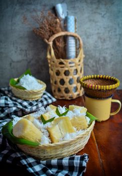 Delicious traditional Indonesian cassava snack topped with grated coconut, served in Bandung, West Java. - Fotografer Sidoarjo