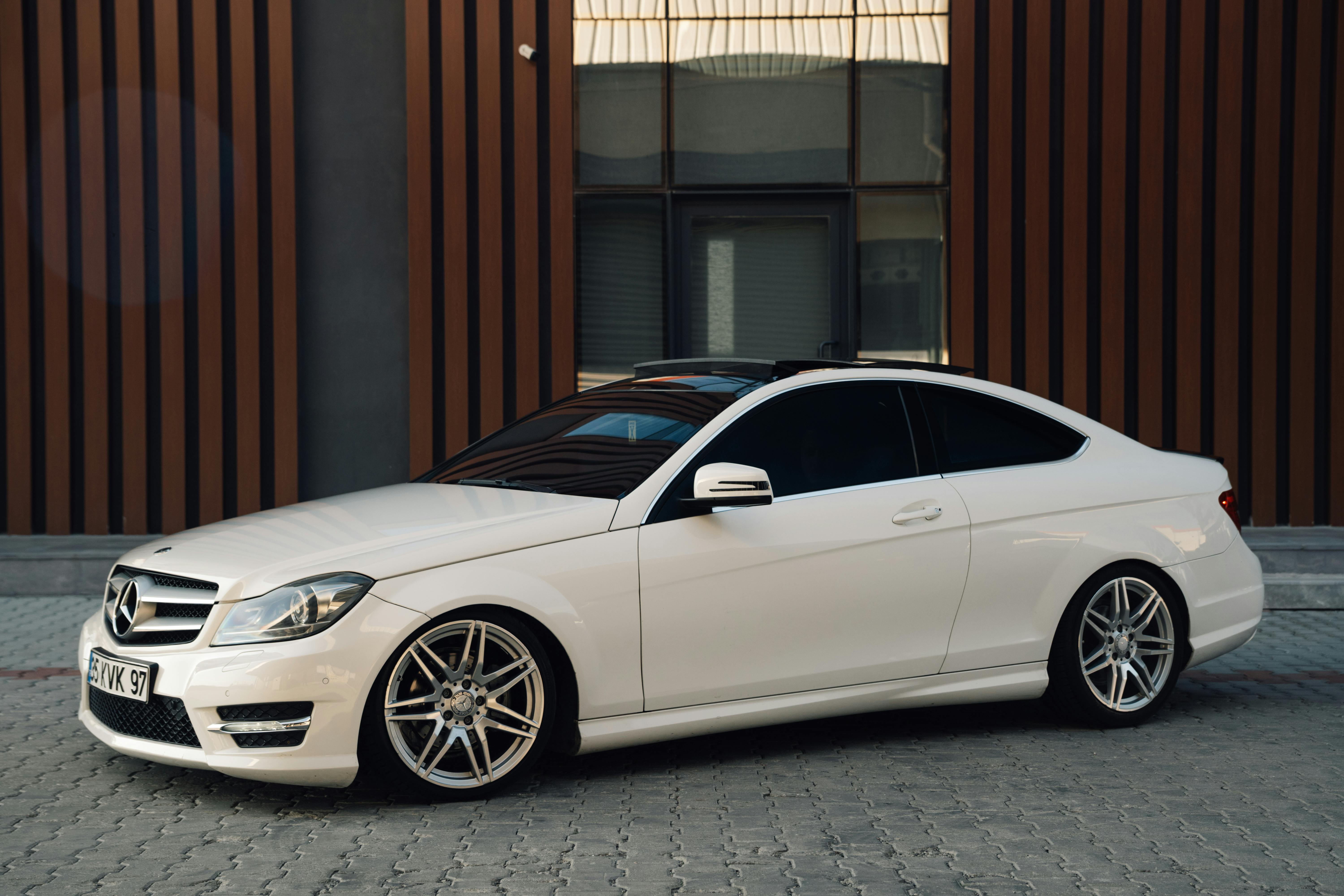 fitment architecture automotive data integration — Photo by Enes Özkul on Pexels