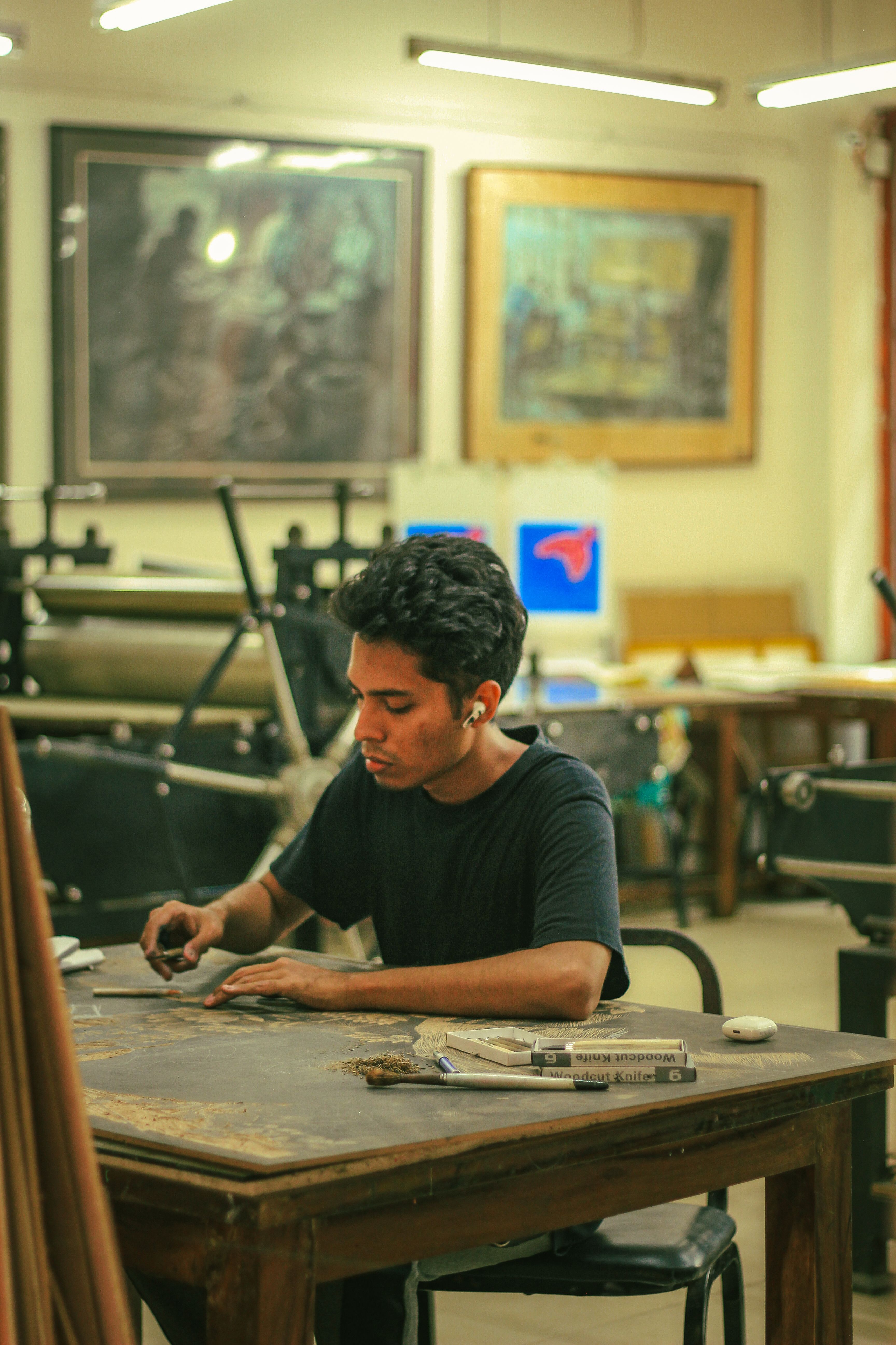 Young Artist at Work in Dhaka Art Studio · Free Stock Photo