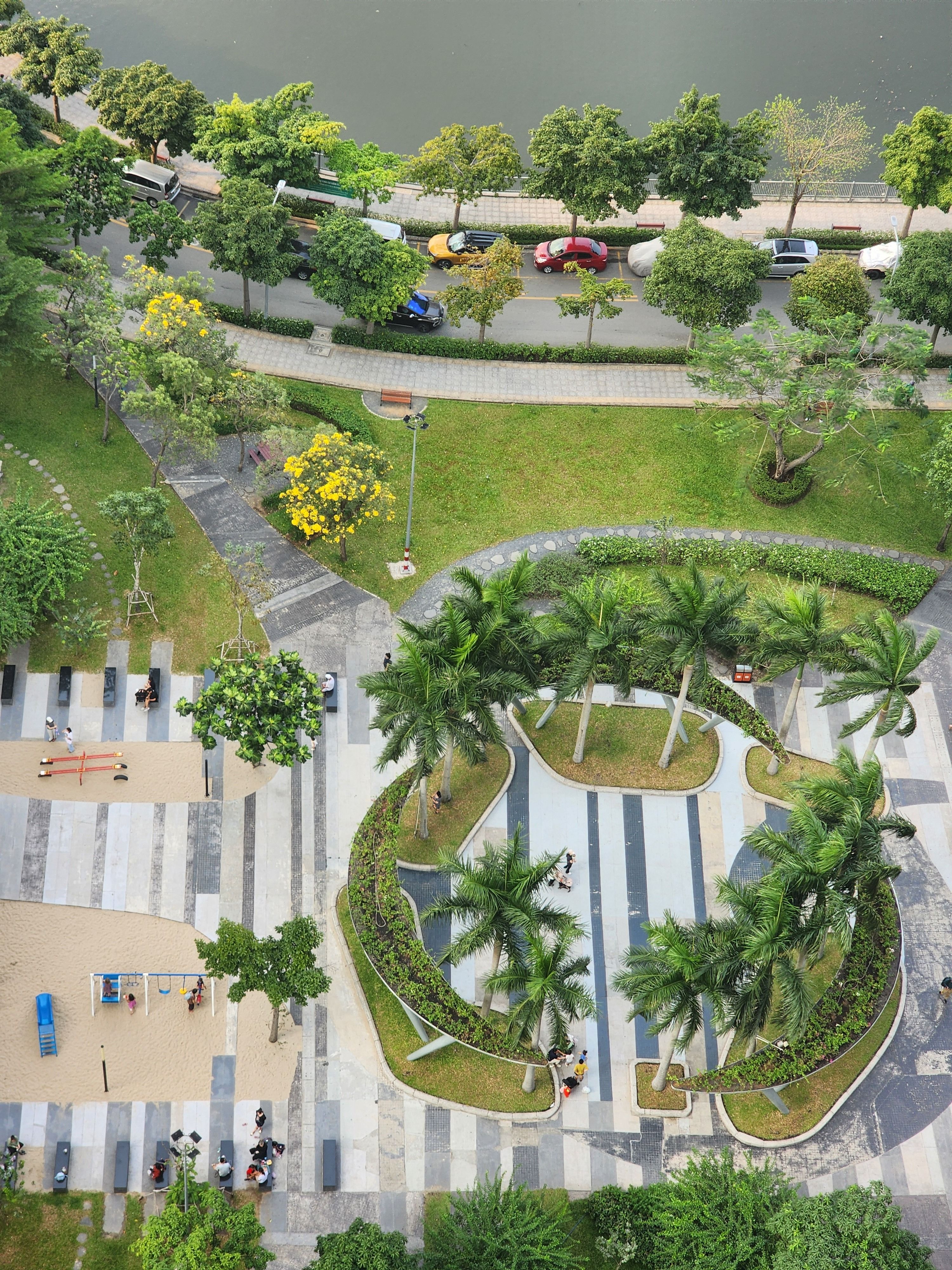 Aerial View of City Park with Pathways and Trees · Free Stock Photo