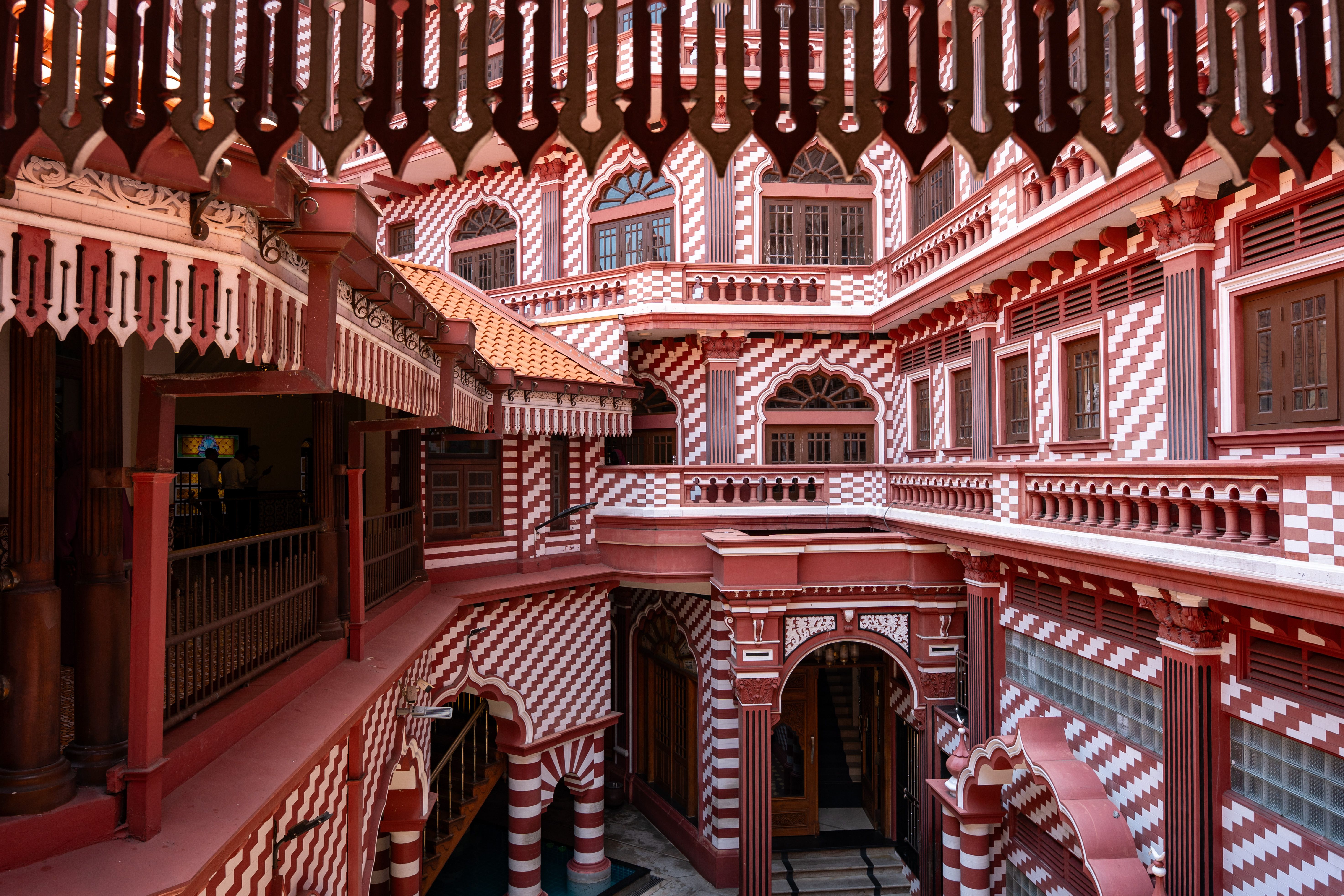 The Grand Blackpool Bungalow: A Sri Lankan Colonial Retreat
