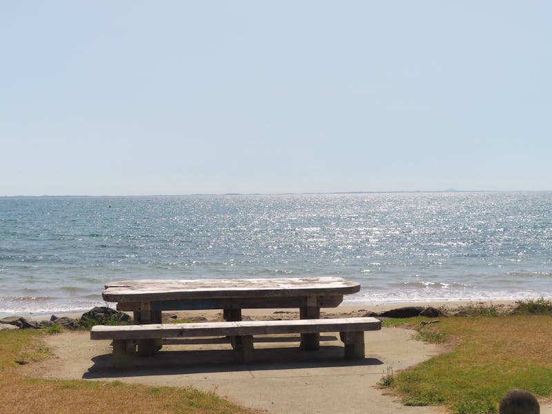 50 First Dates film still - Adam Sandler Drew Barrymore at Halona Beach Oahu