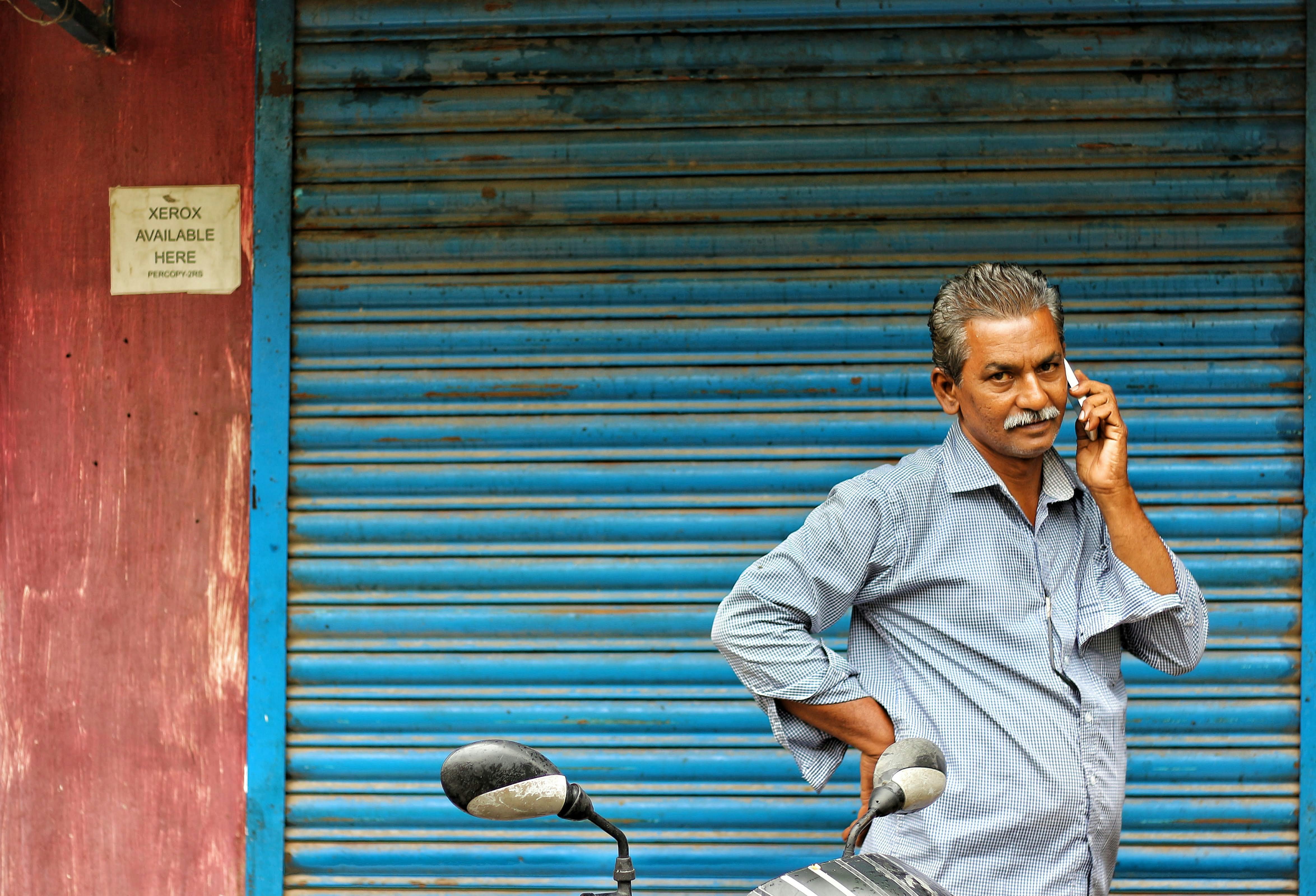 general lifestyle shop phone number — Photo by Juber Ahmed Sahel on Pexels