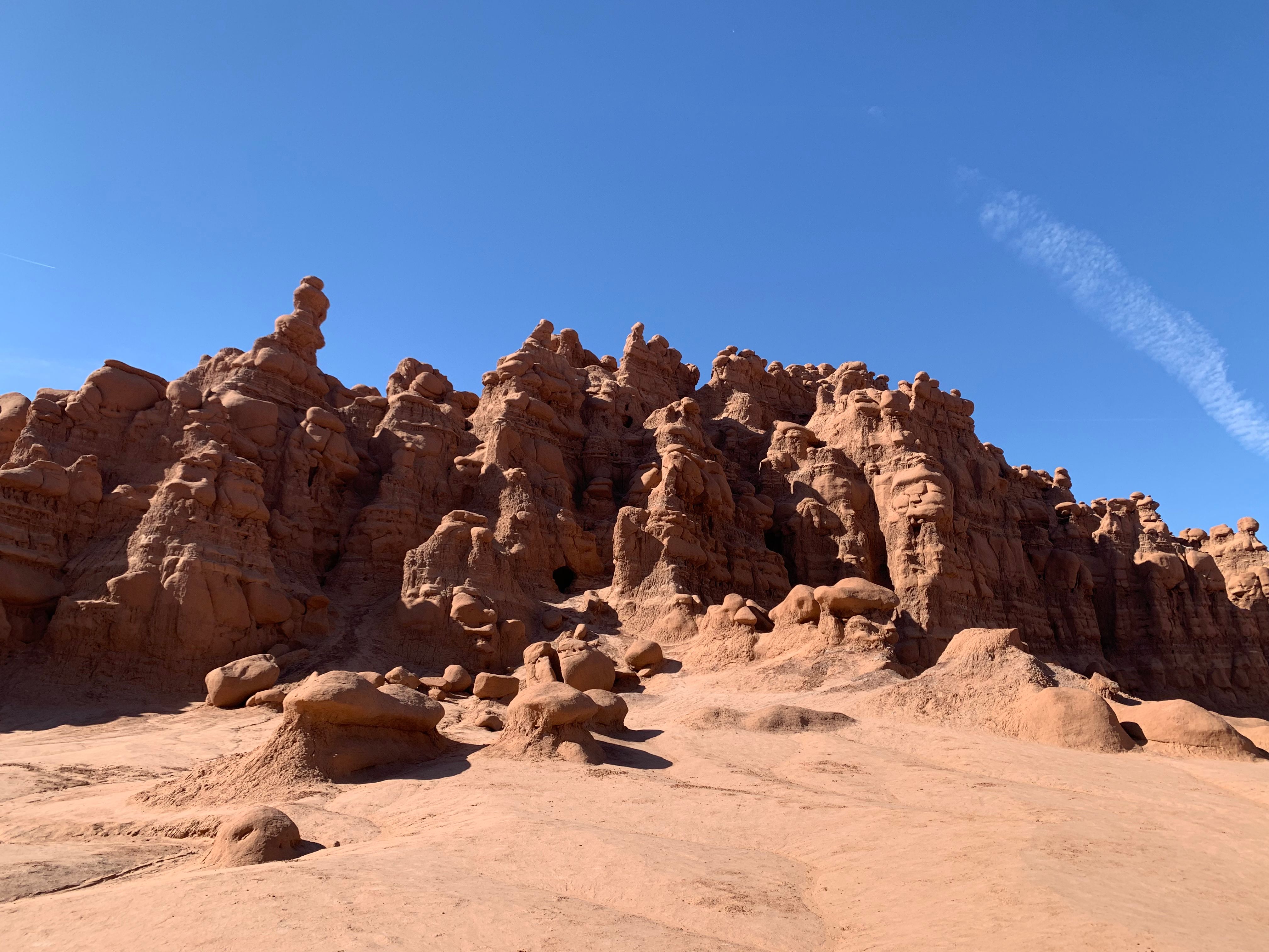 Stunning Hoodoo Rock Formations under Clear Blue Sky · Free Stock Photo