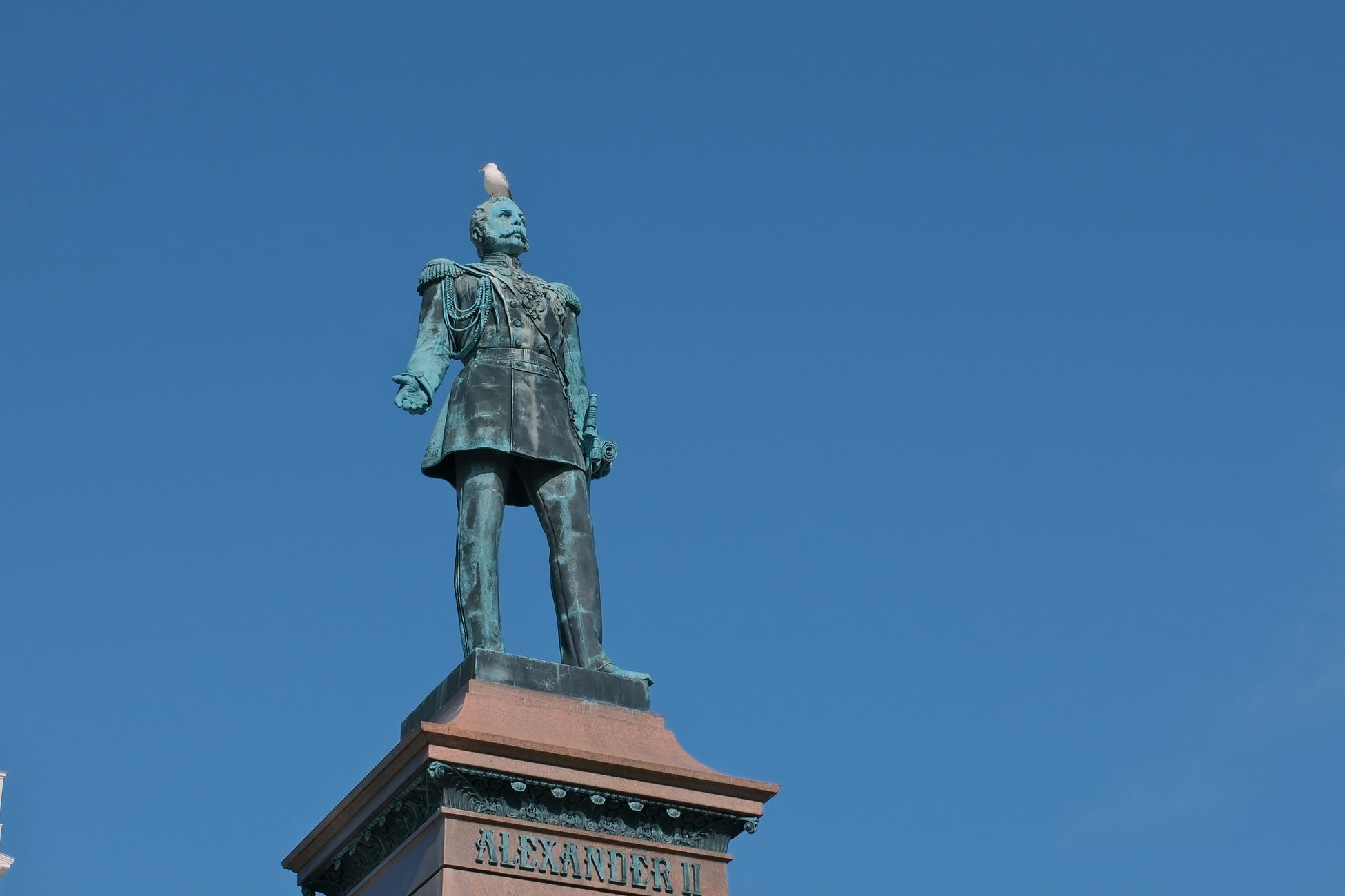 Koning imiteert Snollebollekes tijdens fotomoment