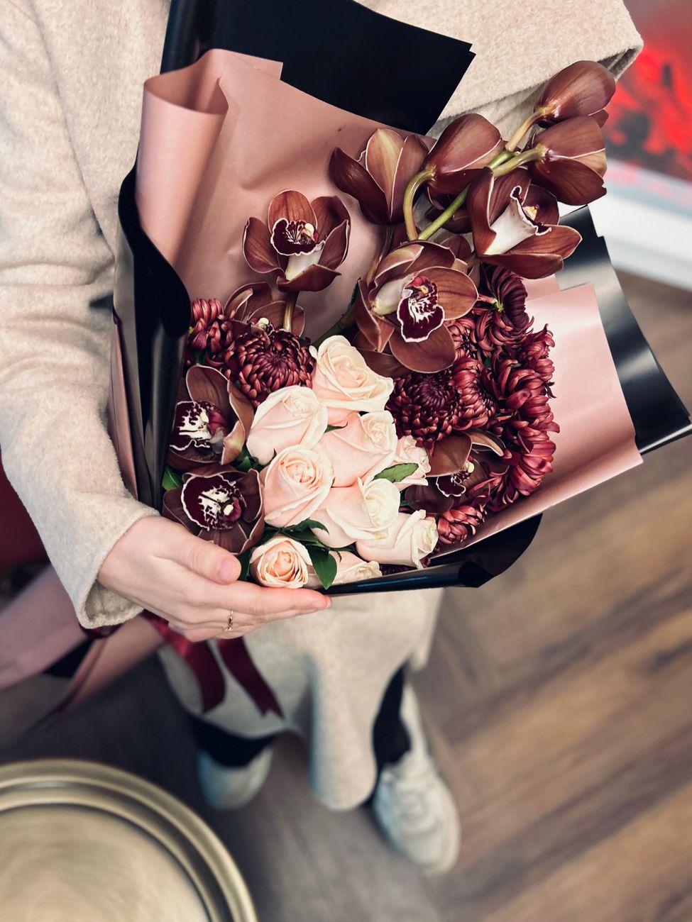 A premium bouquet of orchids and roses — flower delivery in Bangkok