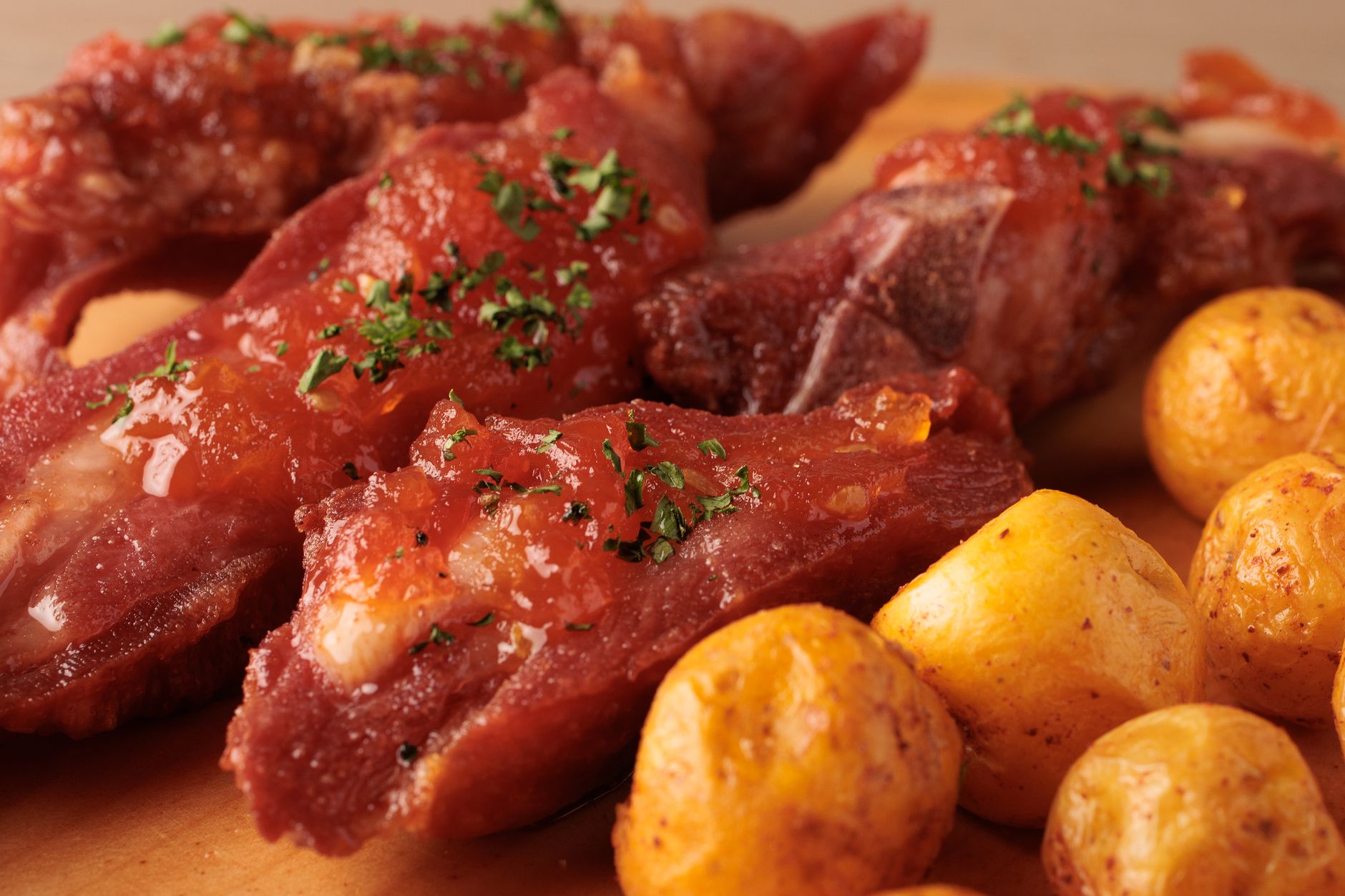 Illustration — temps de cuisson travers de porc mariné au four