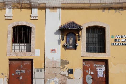 Facade of a historic building in El Puerto de Santa María, Andalucía, showcasing cultural heritage.