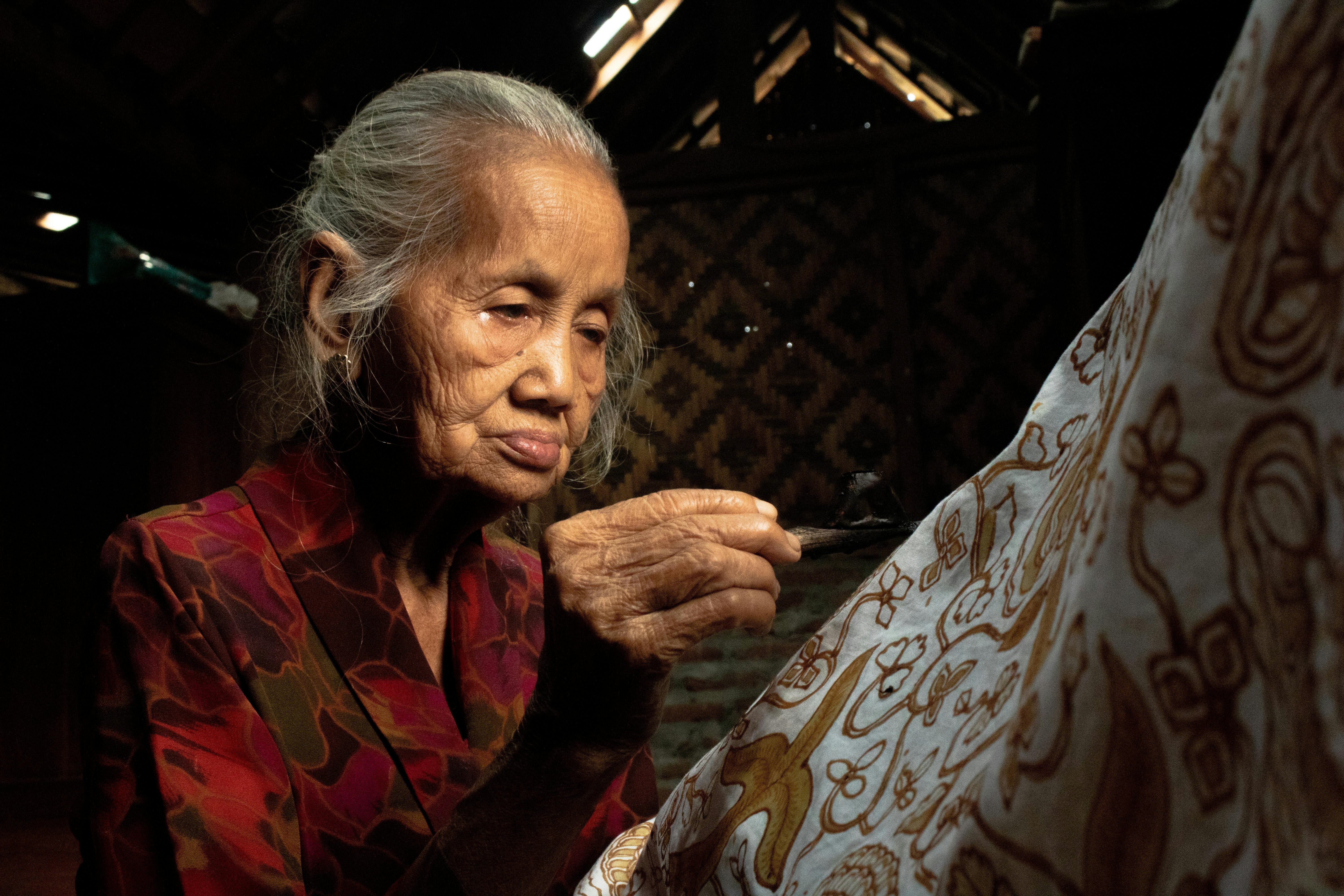 Arts and Crafts Are Experiencing Surge in Popularity Amid COVID-19 — Photo by Jauhar Musthofal Qulub on Pexels