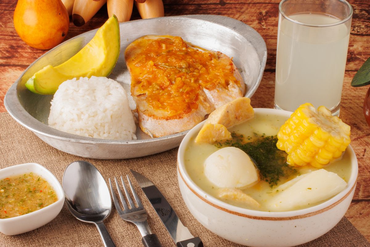 Banquete de Comida Costeña en Fonda