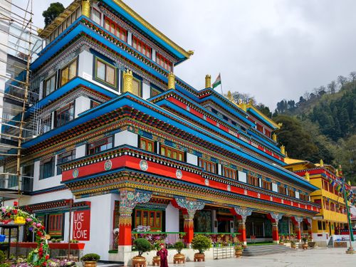 Free Vibrant and ornate monastery in Darjeeling, showcasing traditional Tibetan architecture. Stock Photo