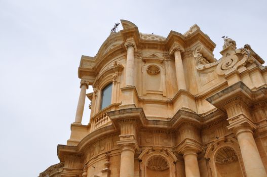 Noto baroque and cannoli walk — Sicily