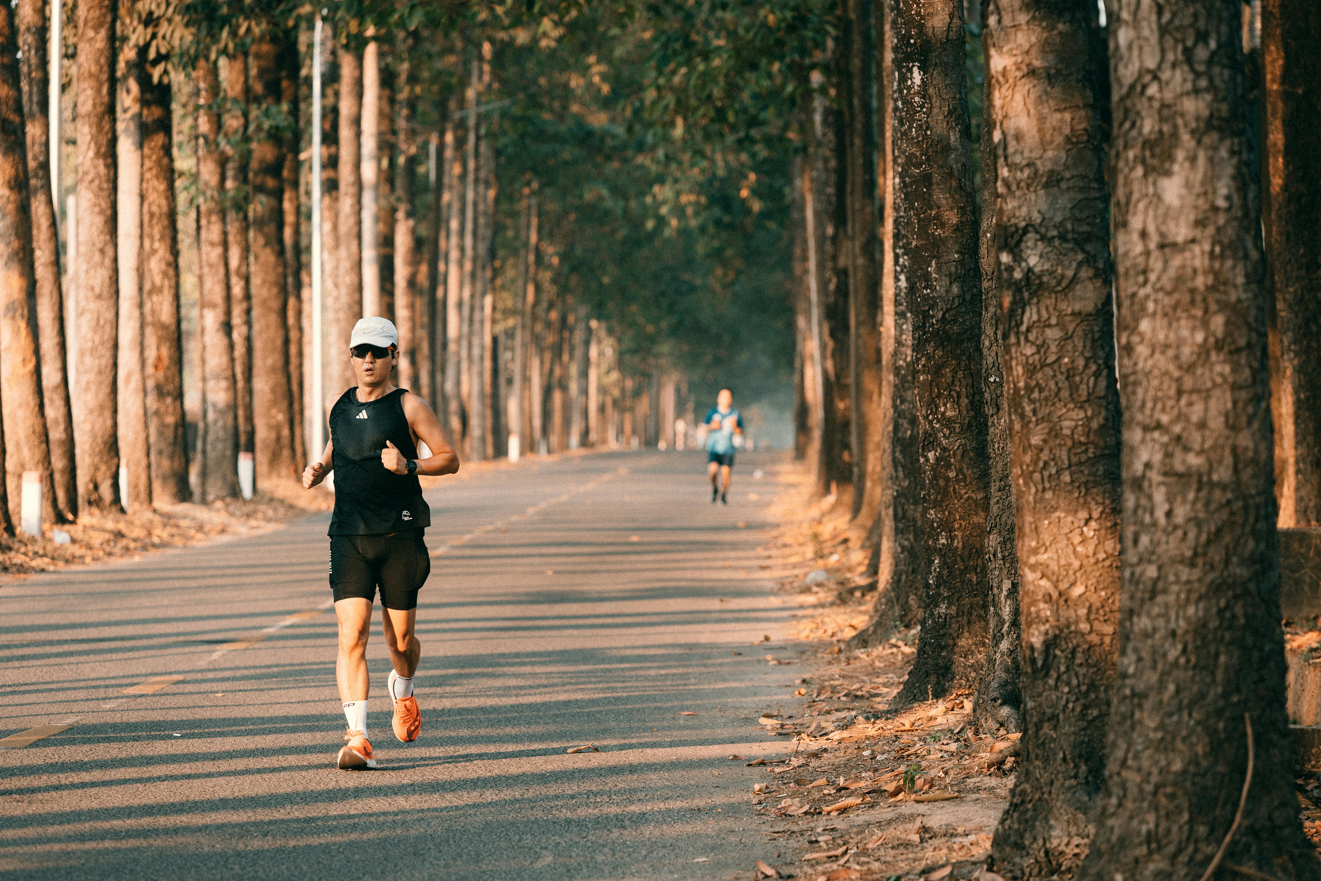 biomechanics data visualization with runner silhouette overlay