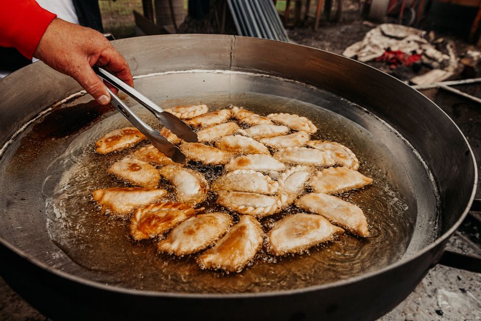 A photo evocative of Arroz de pato, a Portuguese dish.