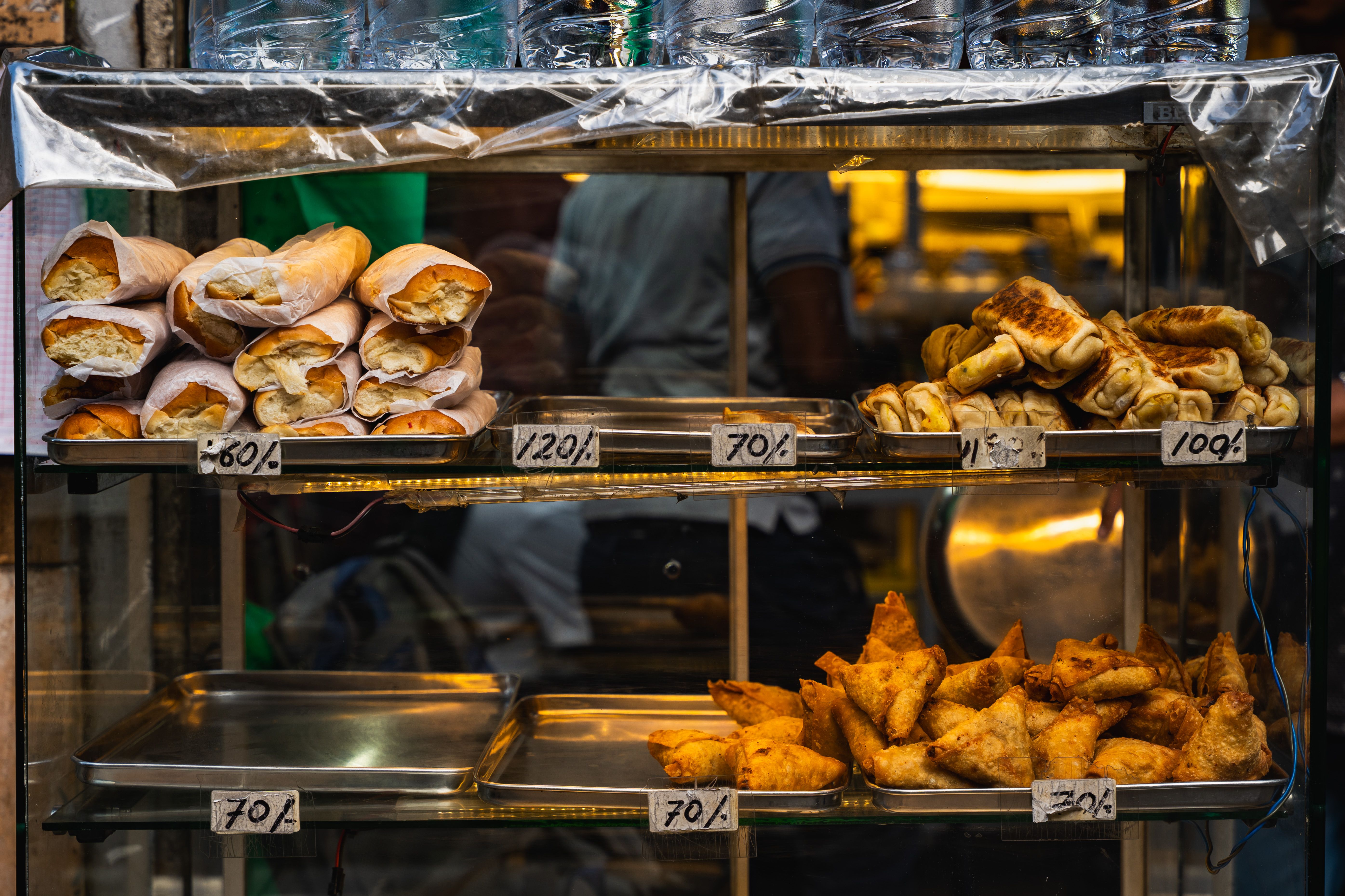 How Local Cuisine Influences Road Trip Routes in India and Sri Lanka: A Foodie's Journey