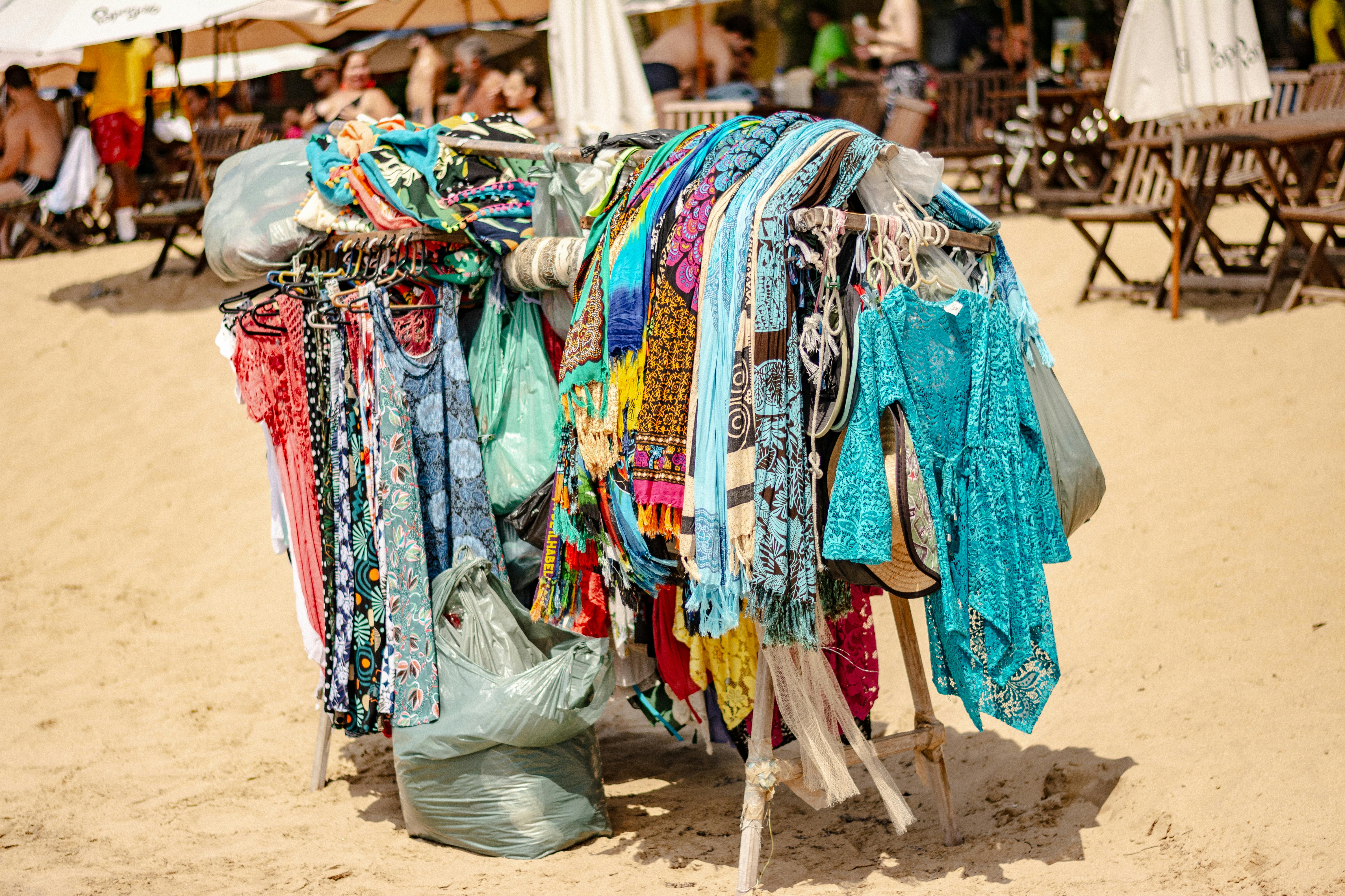 fashion wardrobe — Photo by Bruno Torres on Pexels
