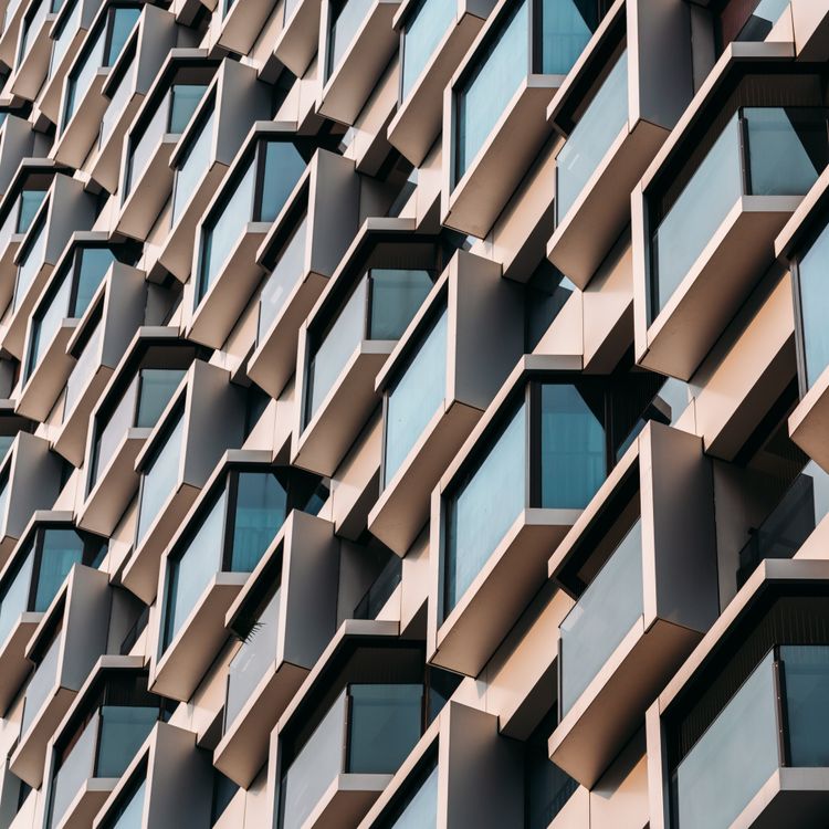 Diseño De Fachada De Arquitectura Angular Moderna · Foto de stock gratuita