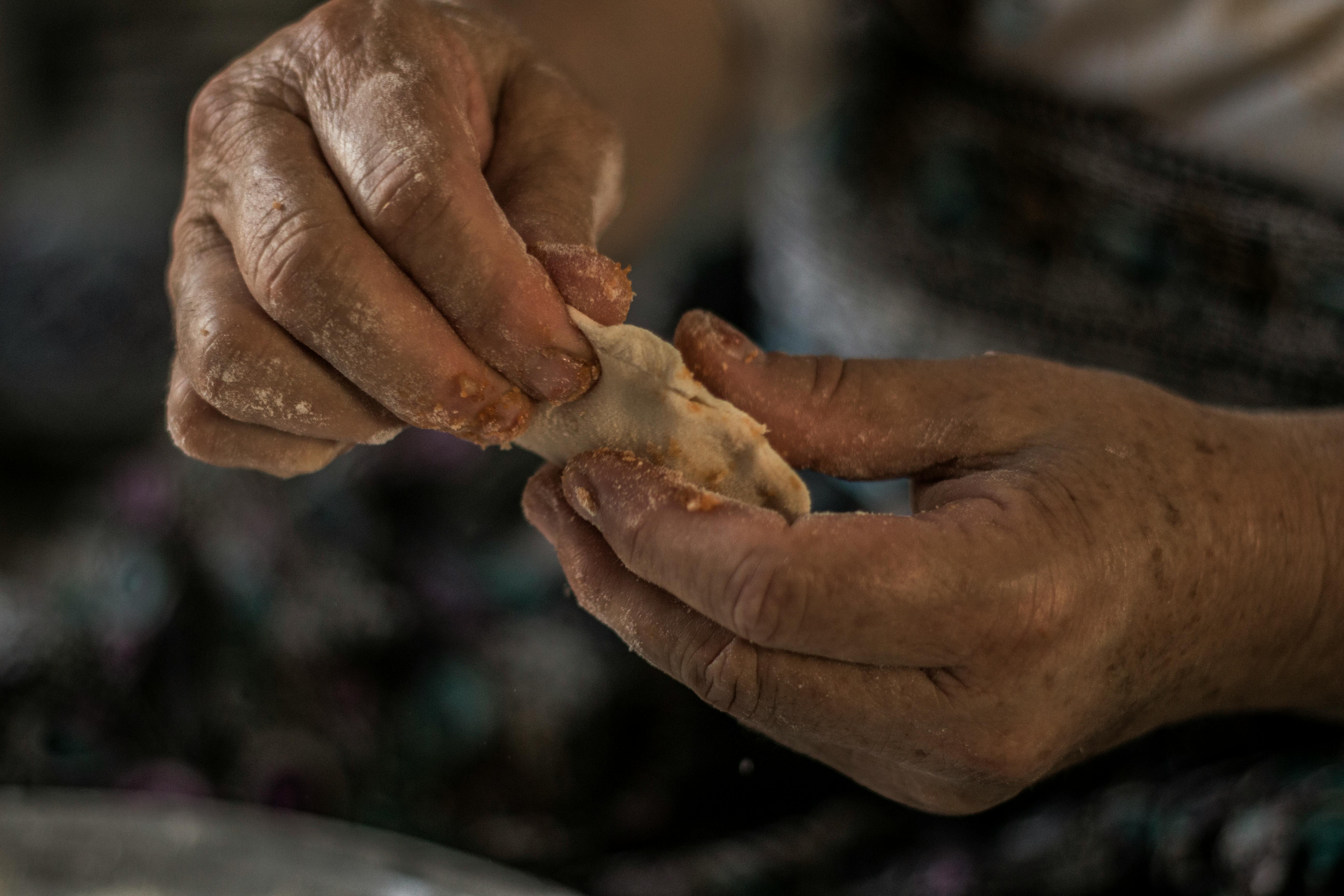 Cooking at Home With the Hudaks — Photo by Hikmet Toprak on Pexels