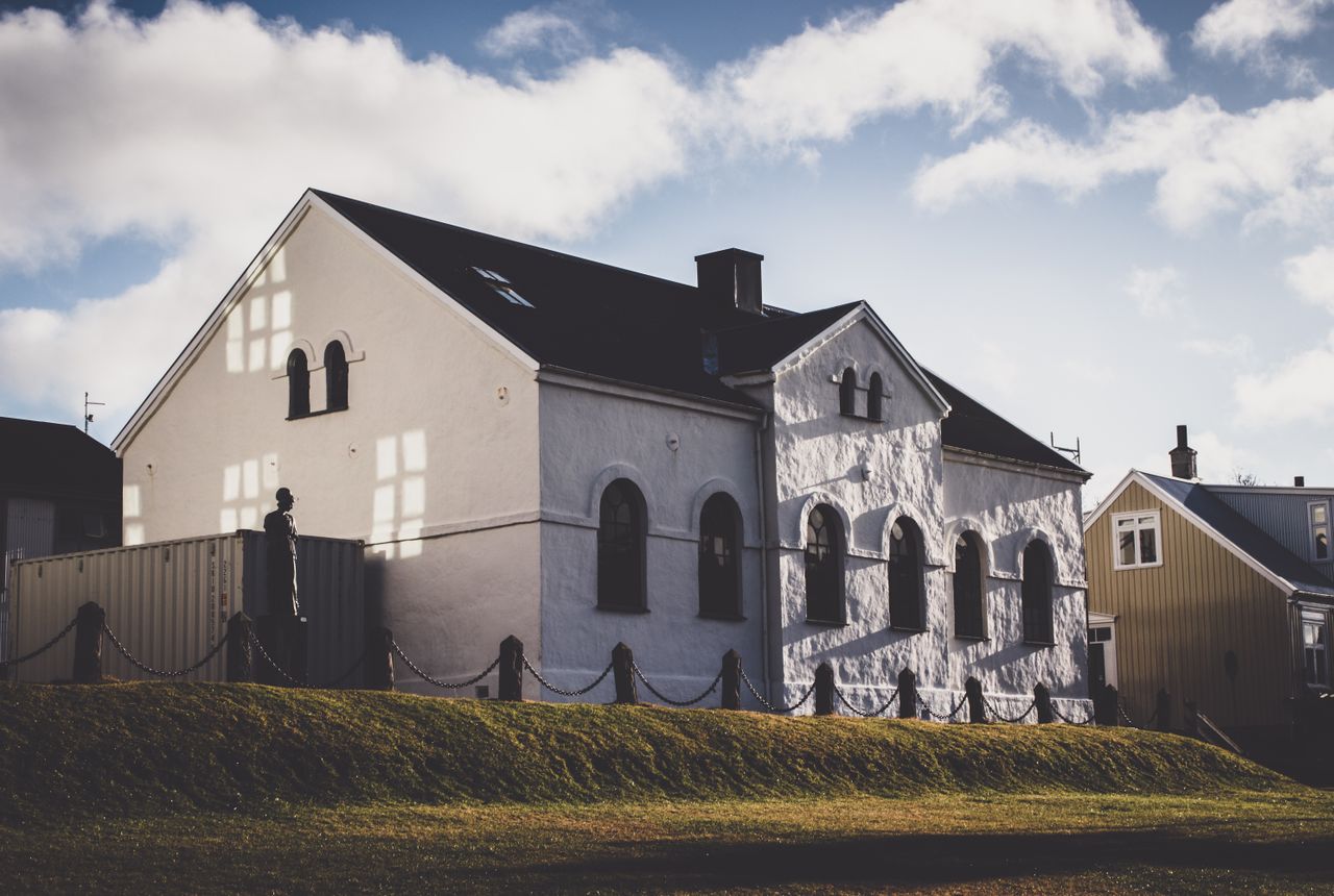 House removals Aldersbrook — removals work in progress