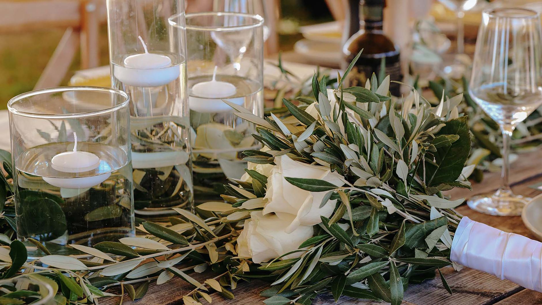 O charme do casamento maximalista com alma toscana
