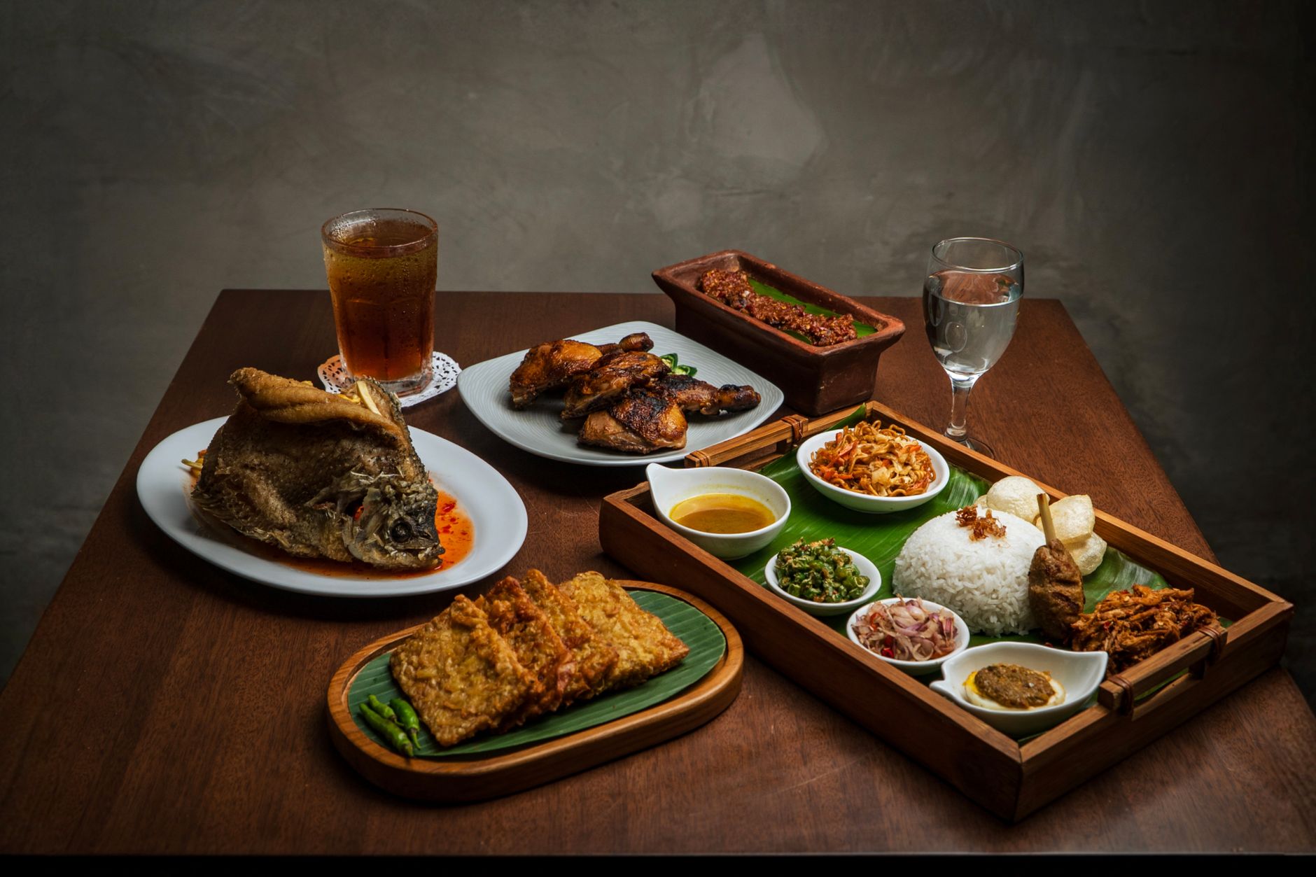 Warm stewed meat dish served with seasoned rice