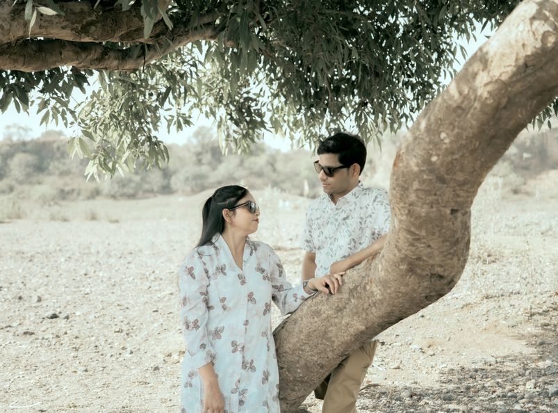 Online dating: starting a conversation on a niche platform