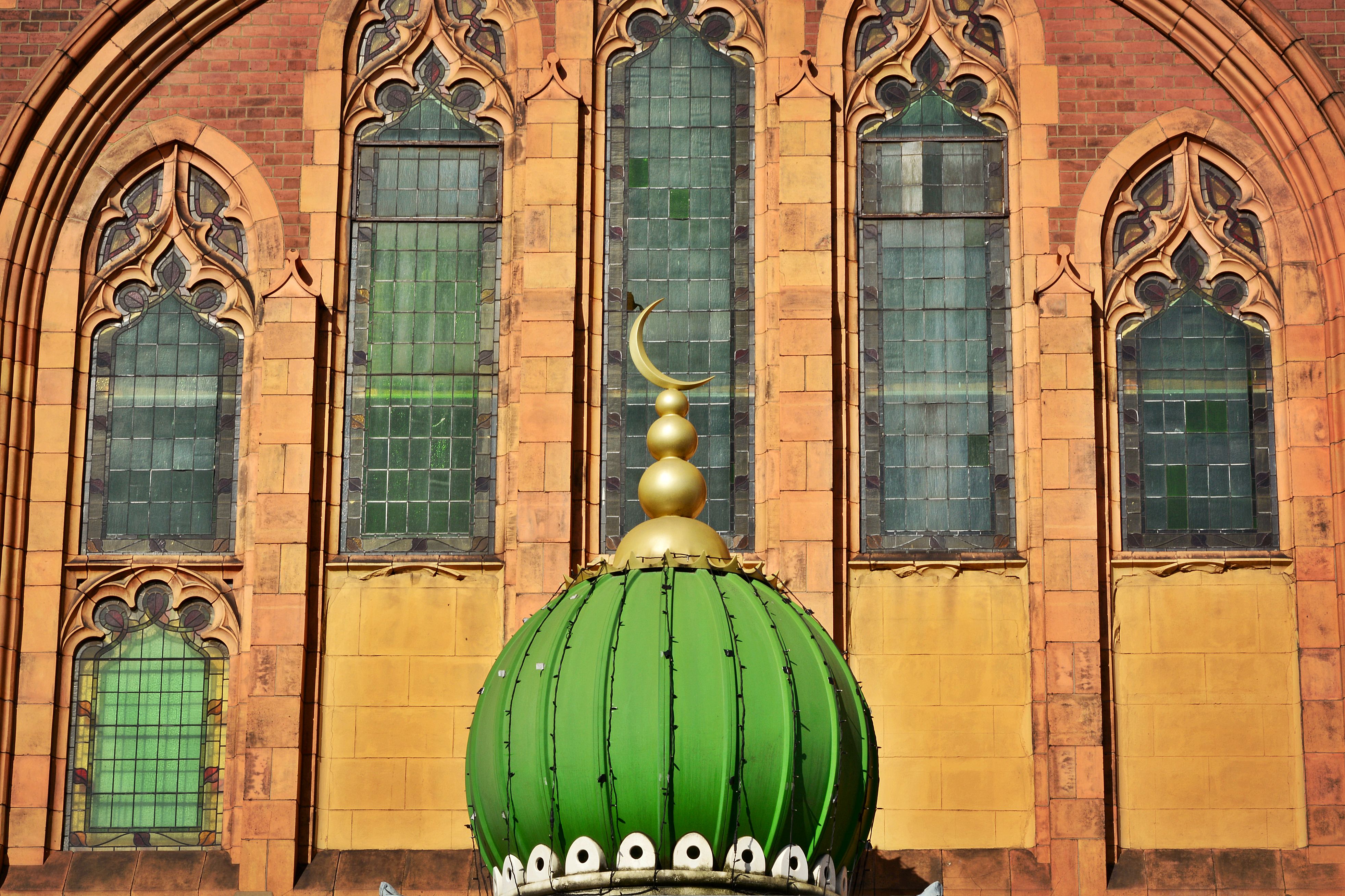 Regents Park Mosque London