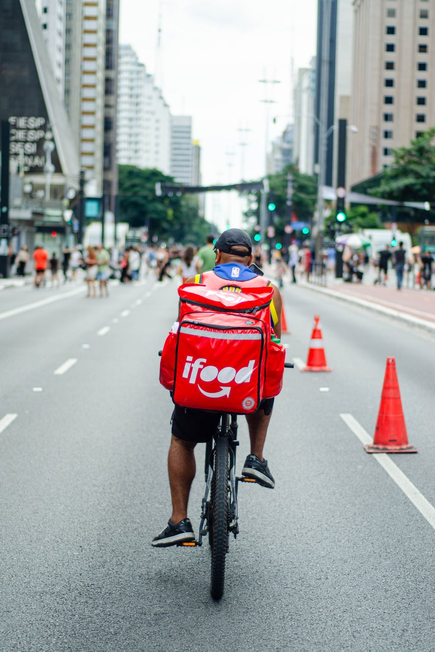 iFood, principale application de livraison du Brésil, dépose une plainte auprès du Cade contre sa rivale chinoise