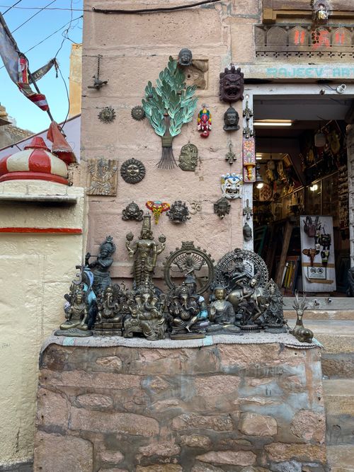 Free Indian sculptures and artifacts displayed outside a shop in Jaisalmer, Rajasthan. Stock Photo