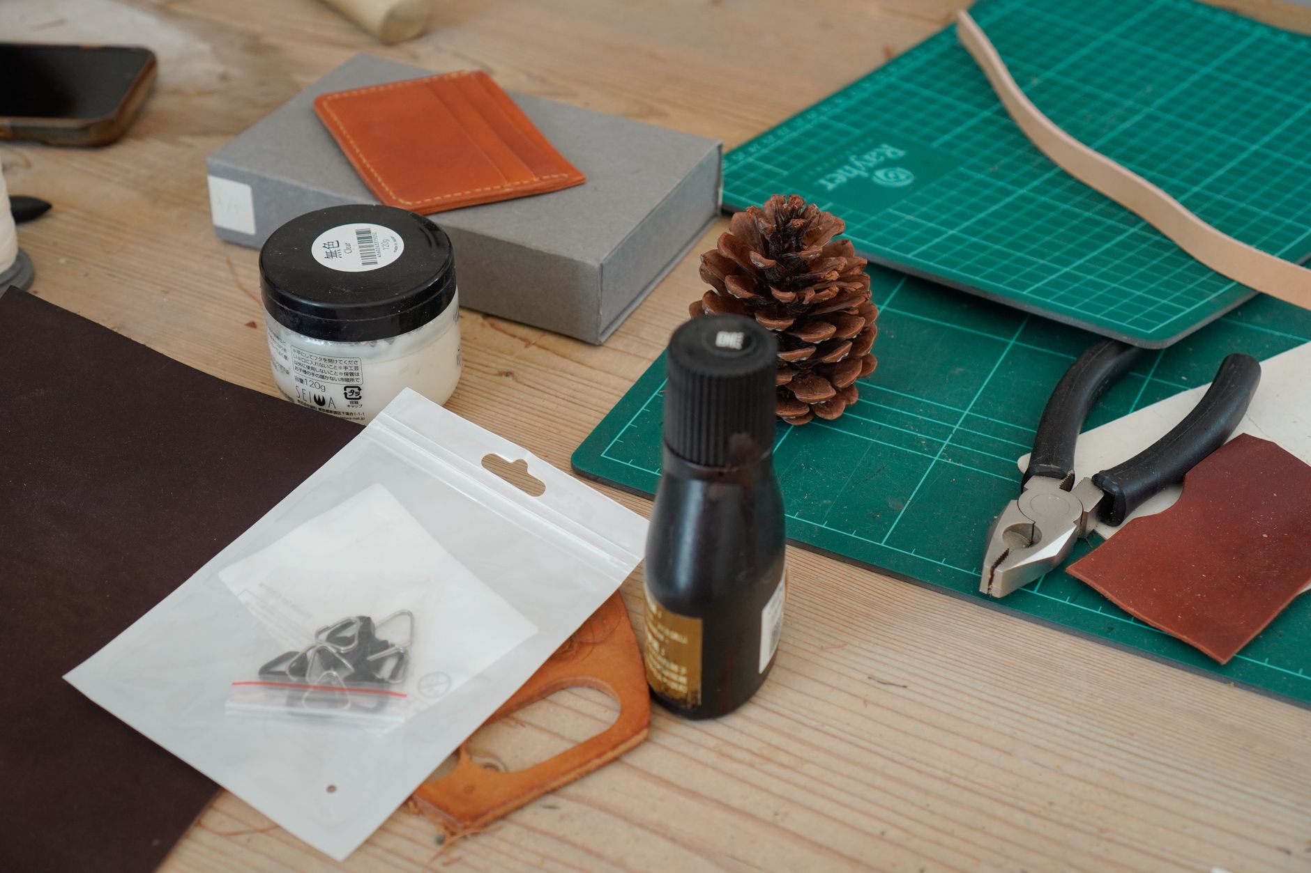 Best Leather Working Kit for Beginners 2026: Our Top Picks