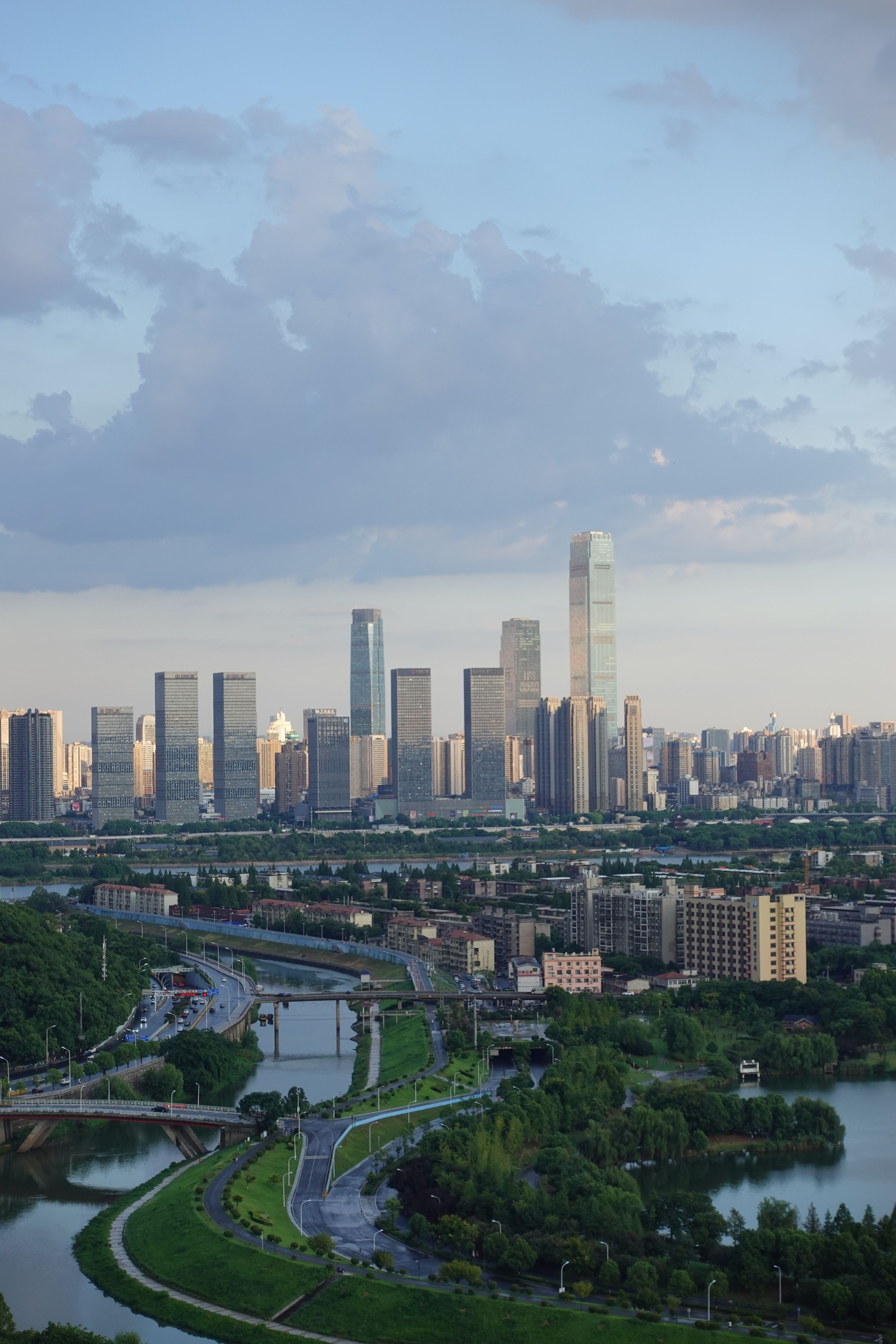 Aerial View of Modern City Skyline in Daylight · Free Stock Photo