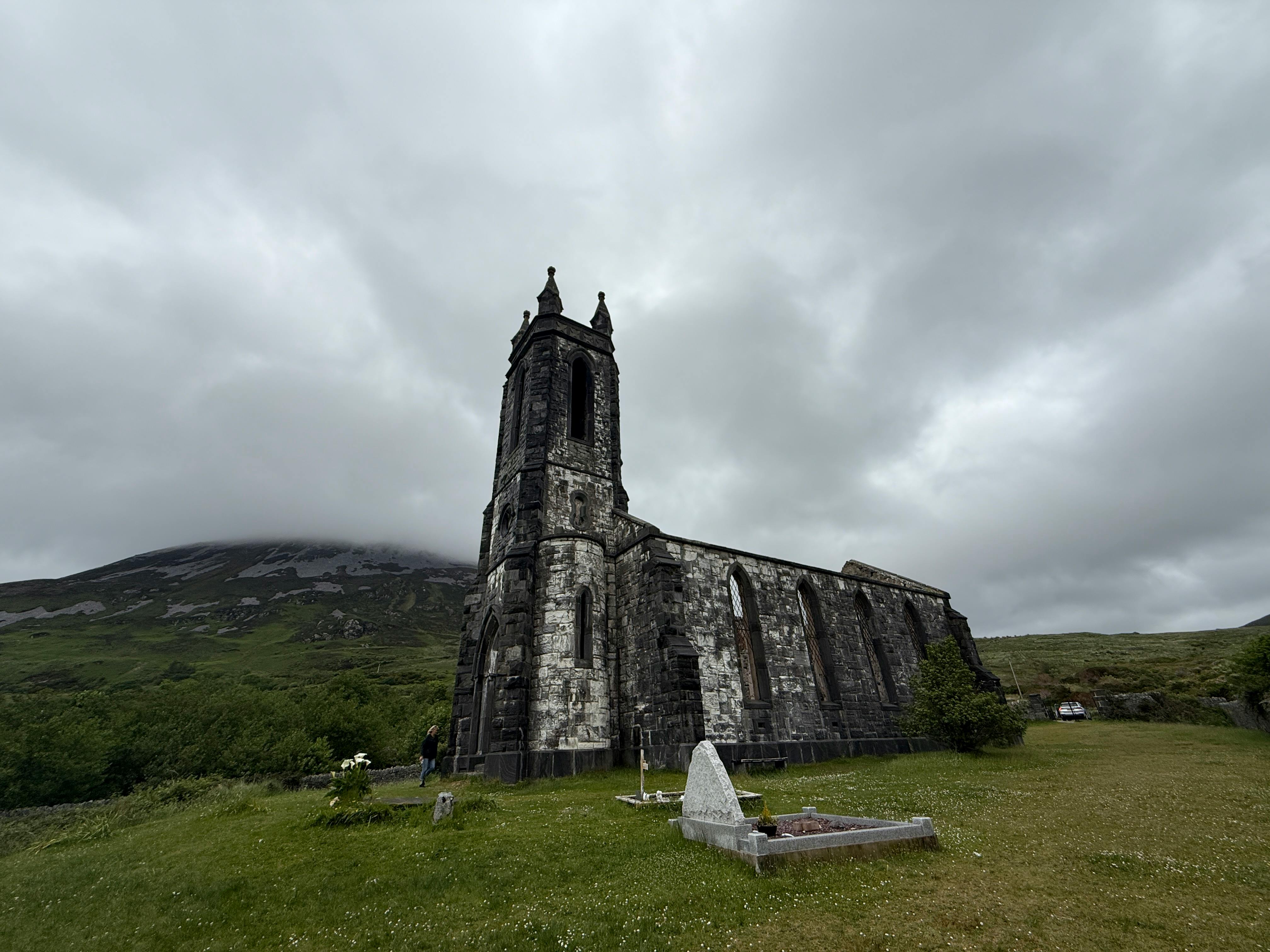 15 Irish travel experts to follow on Instagram for cheap flights, budget breaks and last-minute deals — Photo by Pavisha SK o