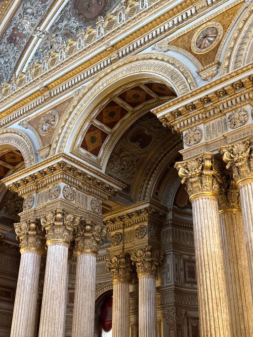Free Detailed view of ornate architectural details and columns in a historic Istanbul landmark. Stock Photo