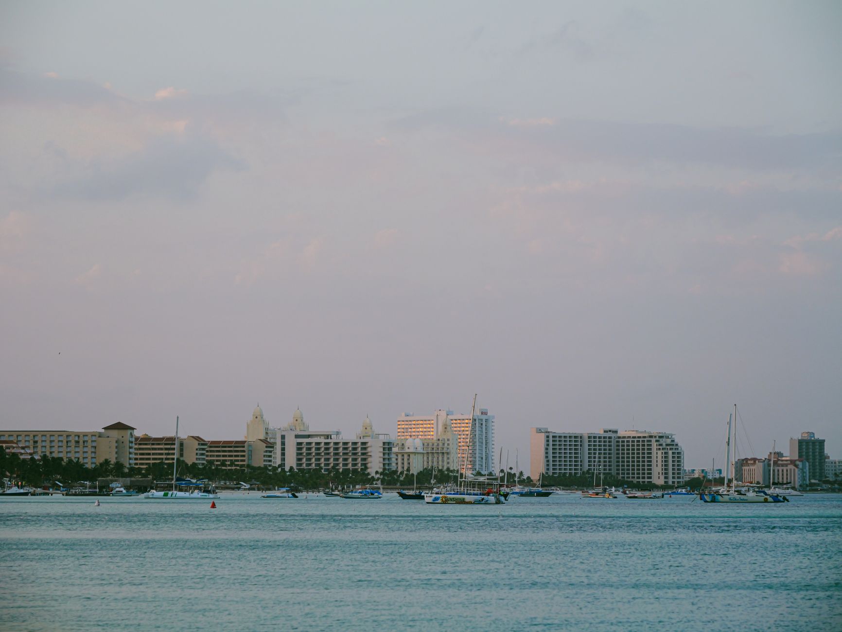 Airport transfers in Oranjestad Airport transfers in Oranjestad