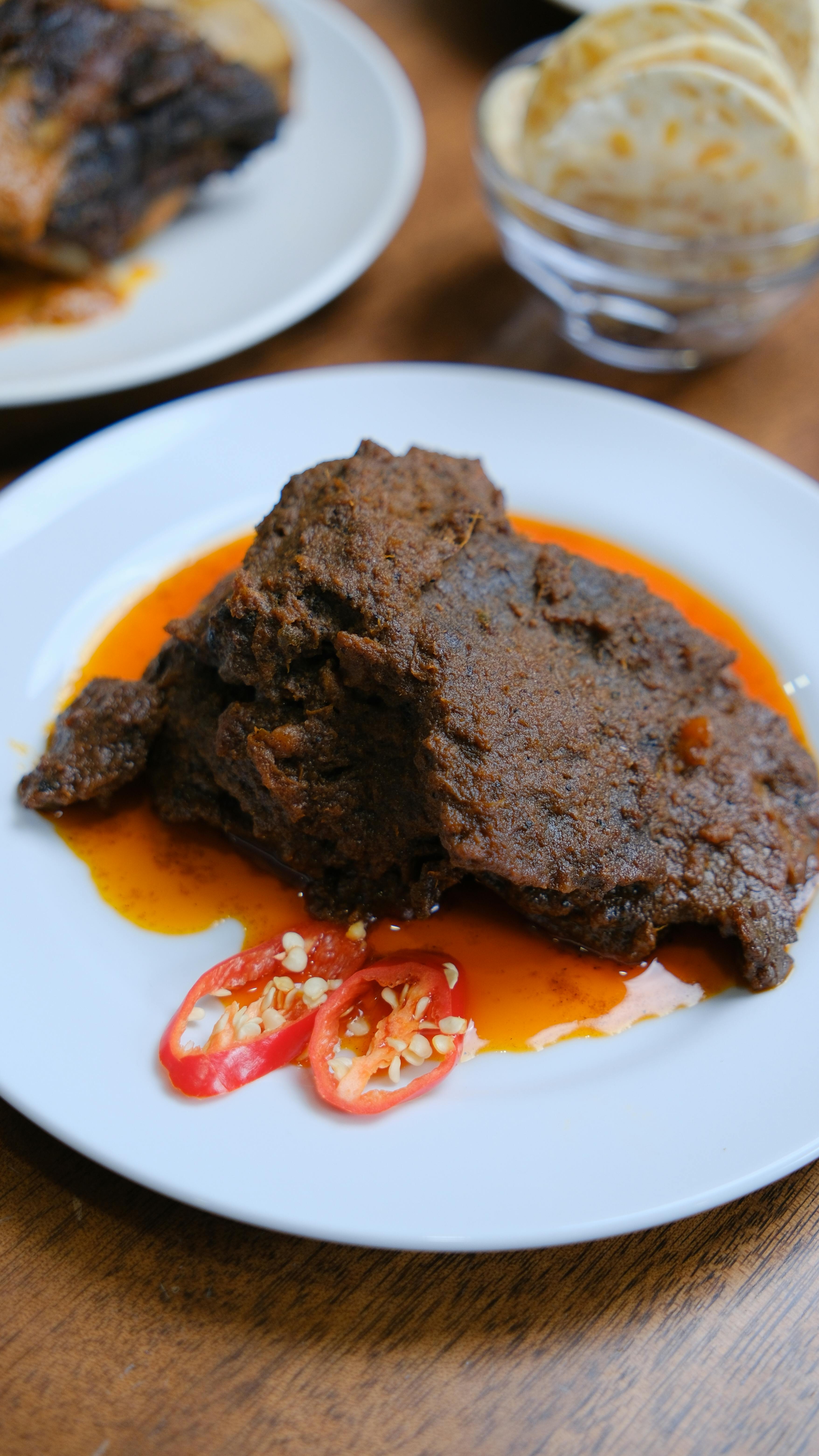 Kahvaltılı et yemeği, indonezya-style curry madeni